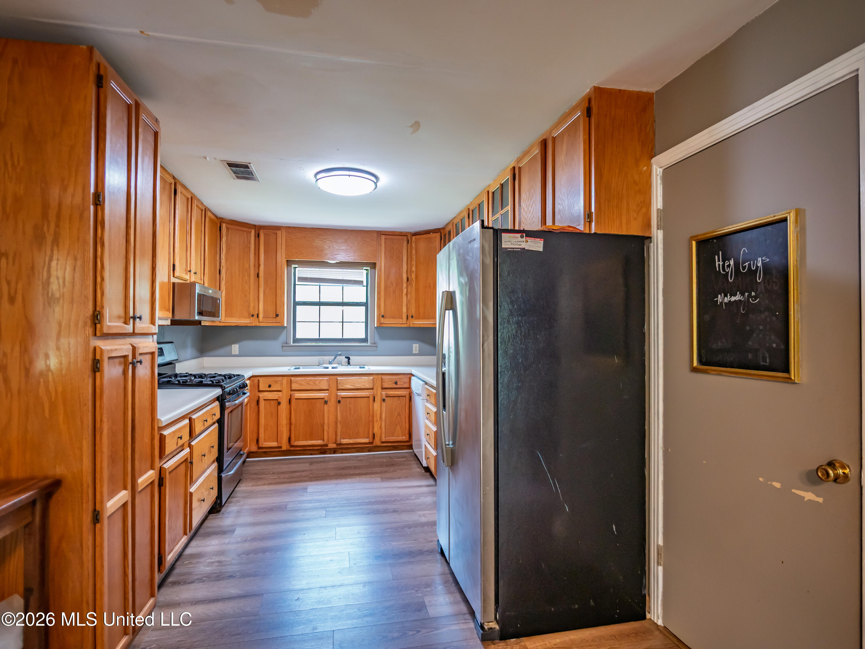 2139 Cold Springs Road Property Photo 5
