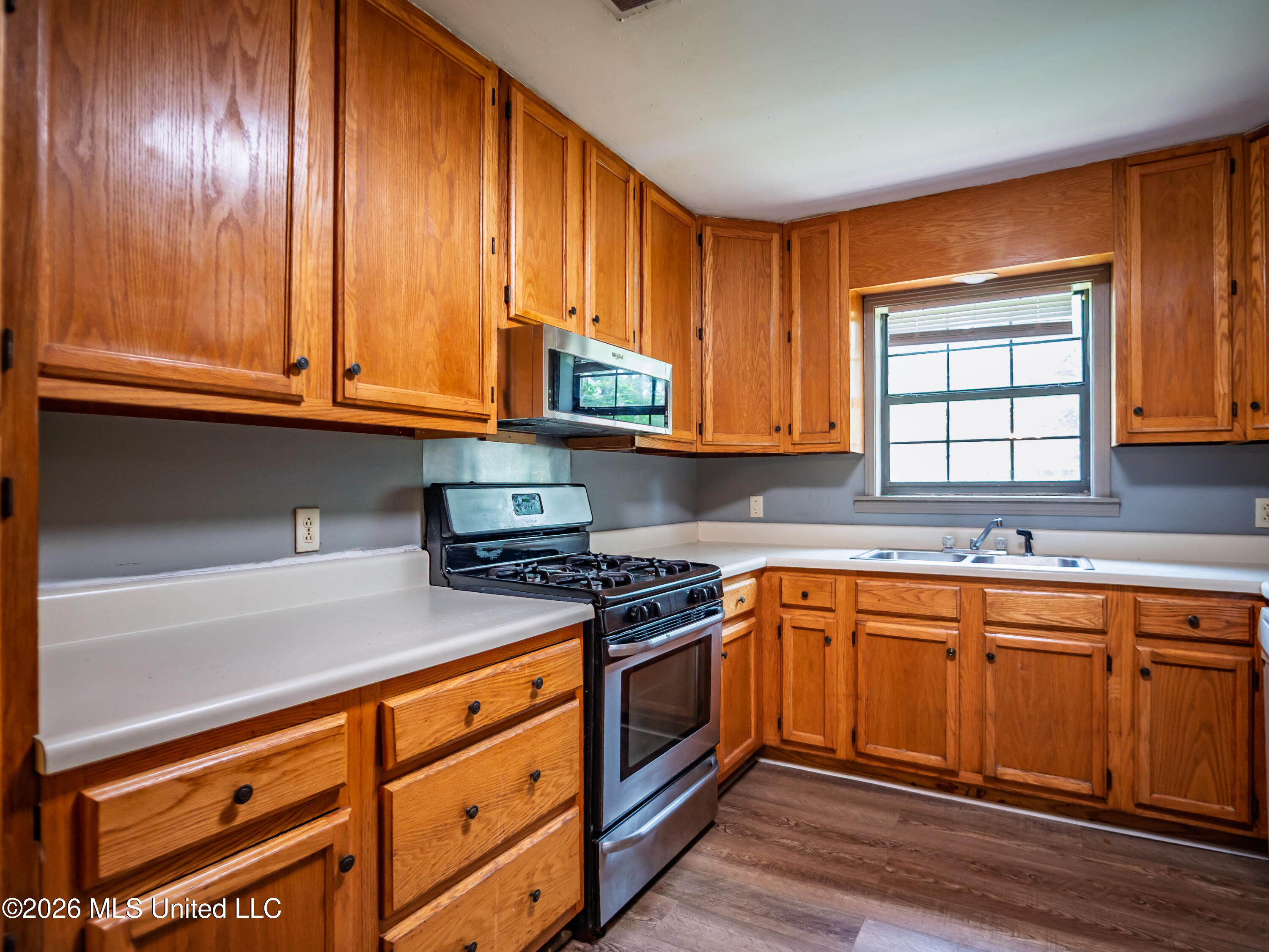2139 Cold Springs Road Property Photo 6