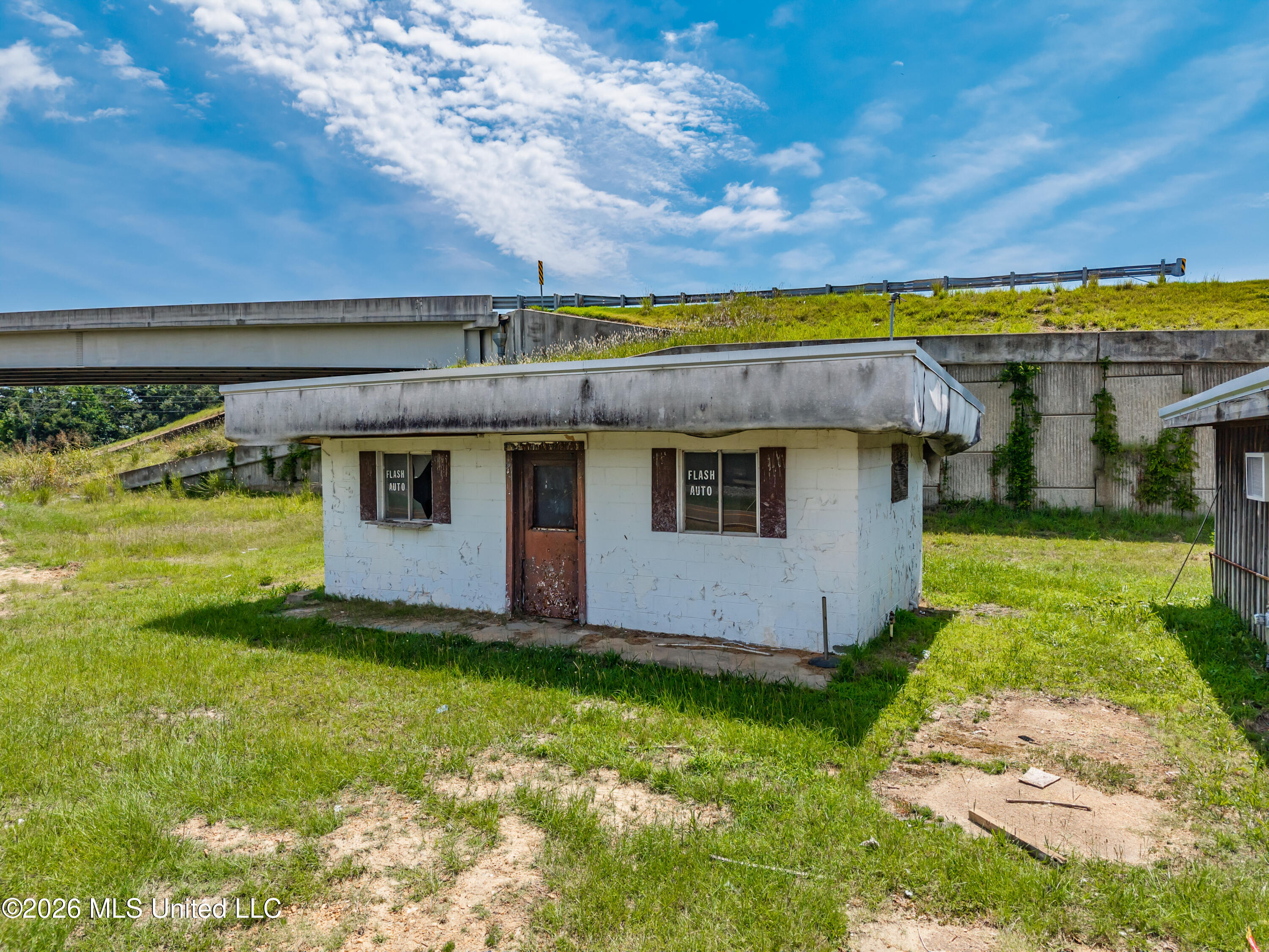 80 Broadway Street Property Photo 6