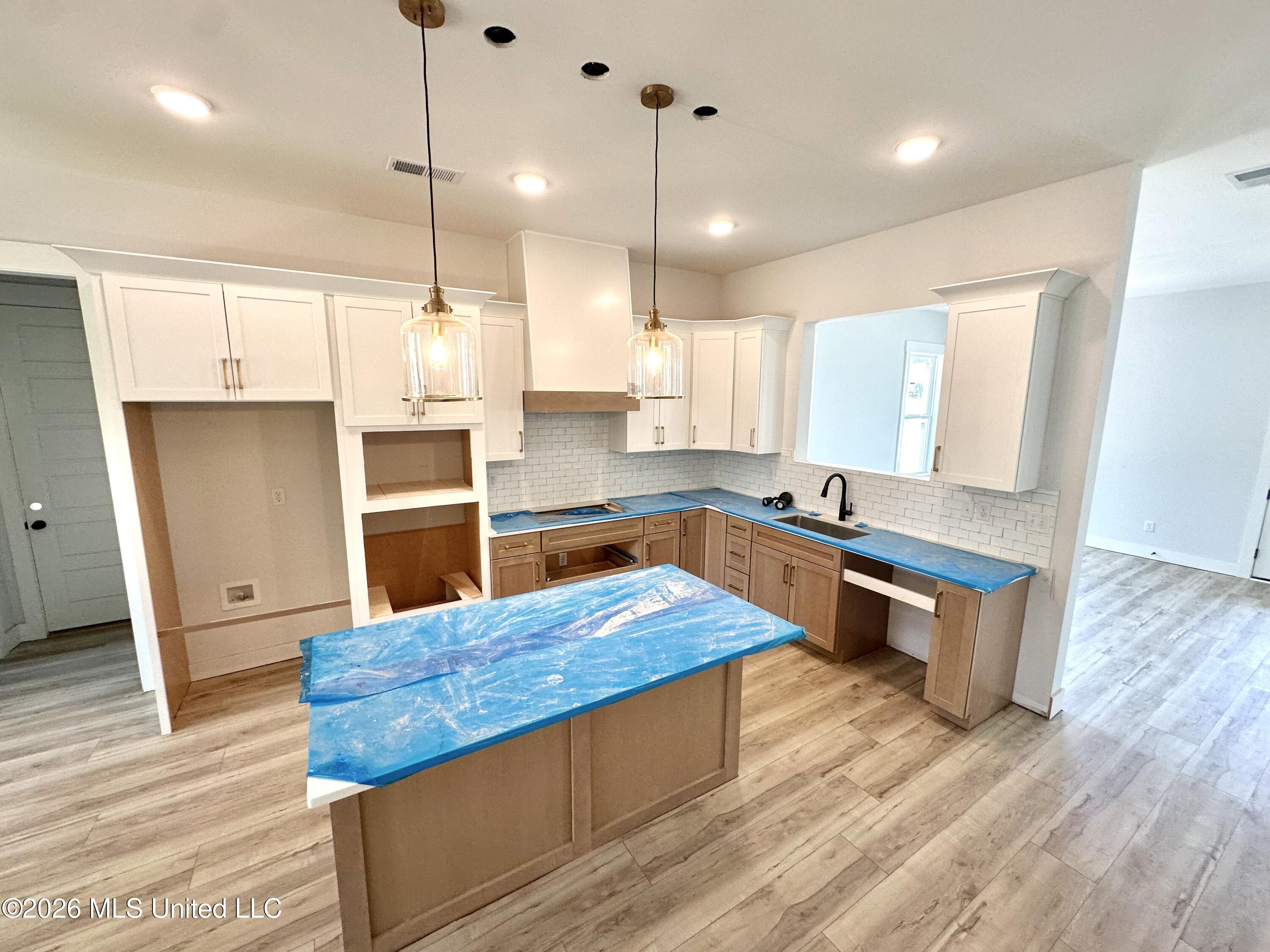3833 Camborne Lane Property Photo 2