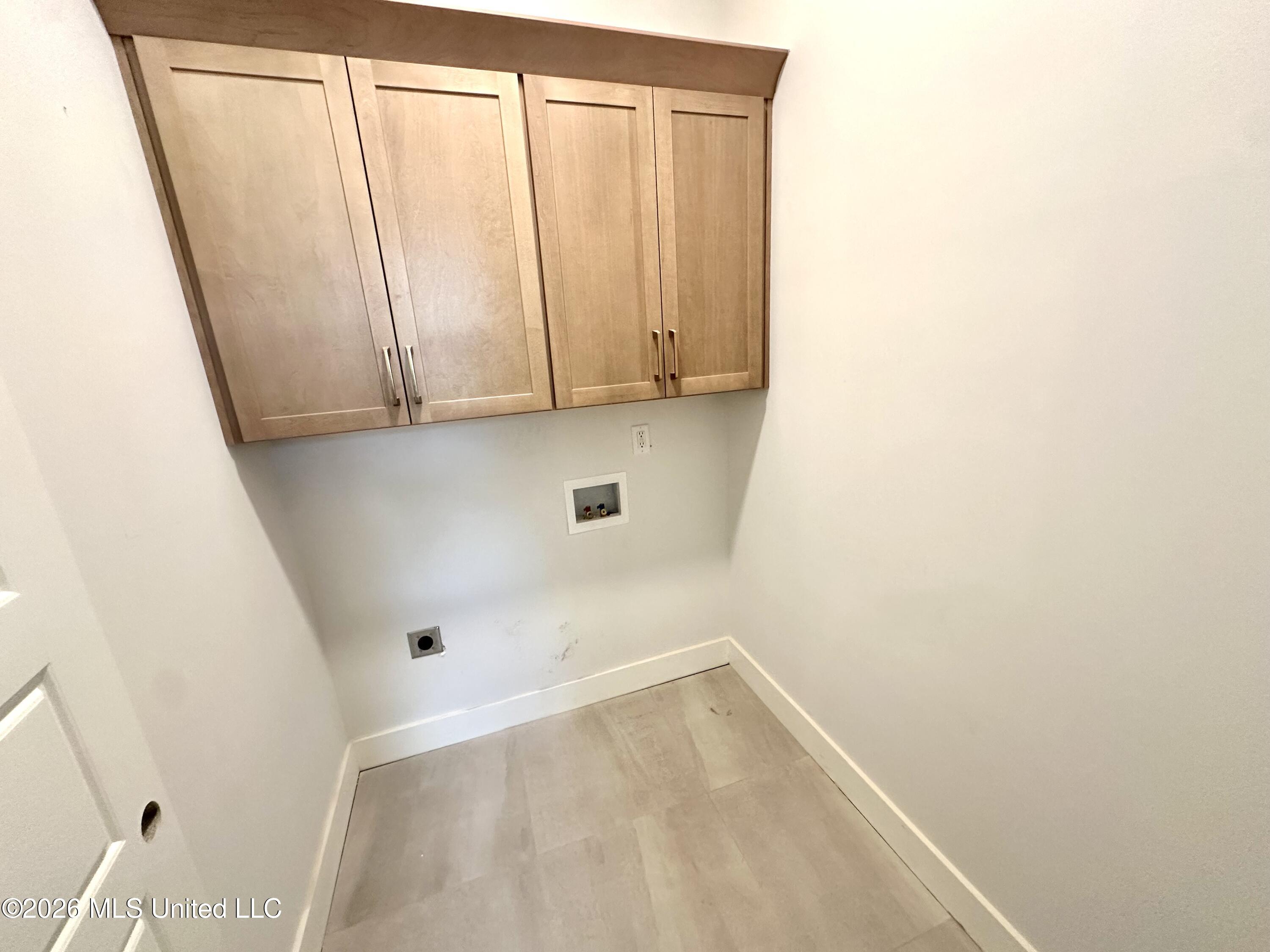 3833 Camborne Lane Property Photo 7