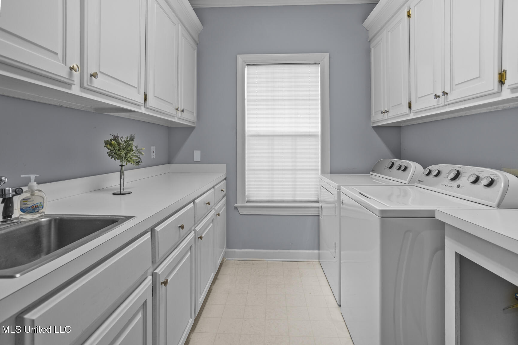 106 Brittany Way Property Photo 12