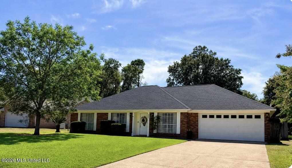 325 Westview Drive Property Photo 1