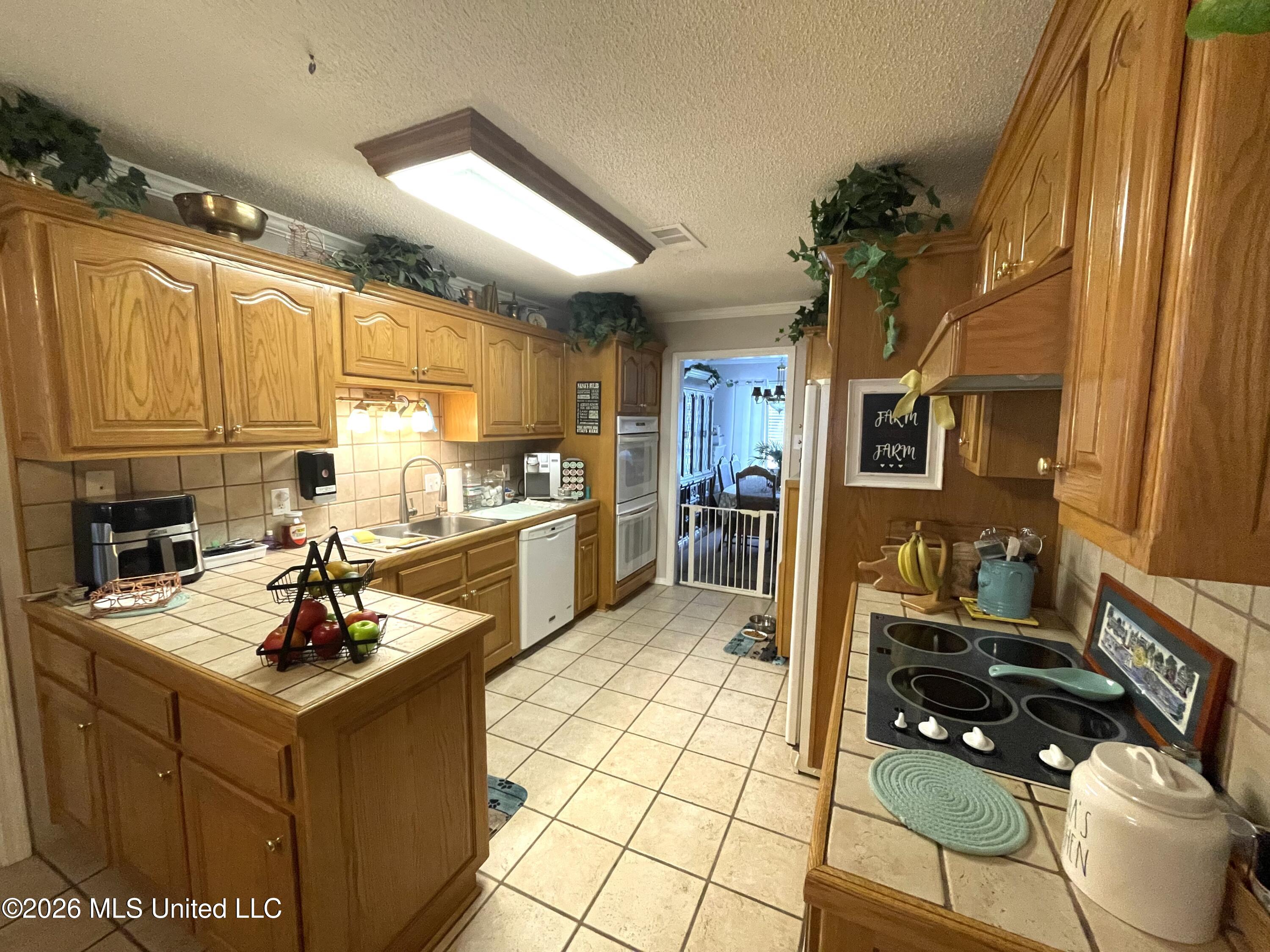 325 Westview Drive Property Photo 7
