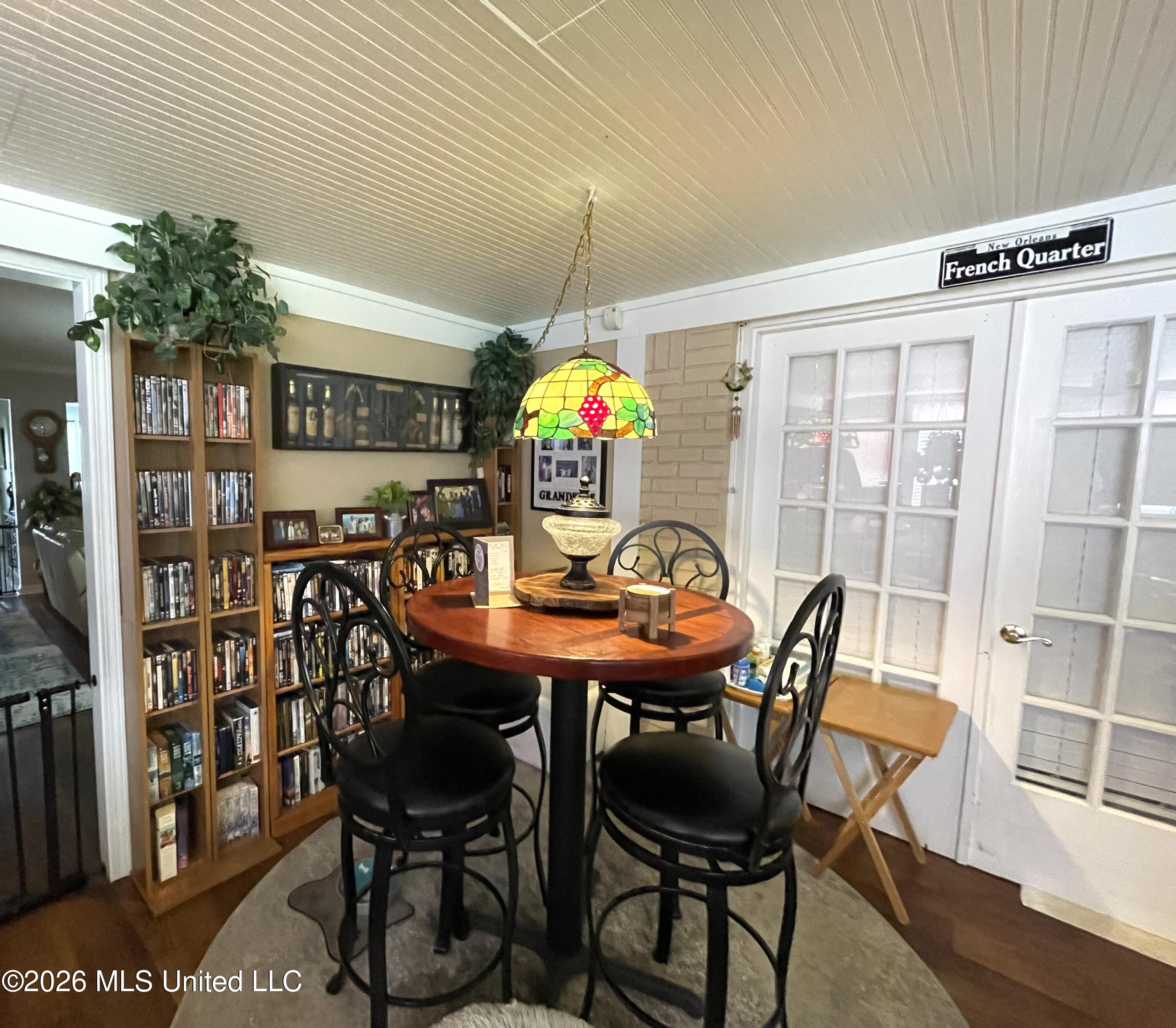 325 Westview Drive Property Photo 12