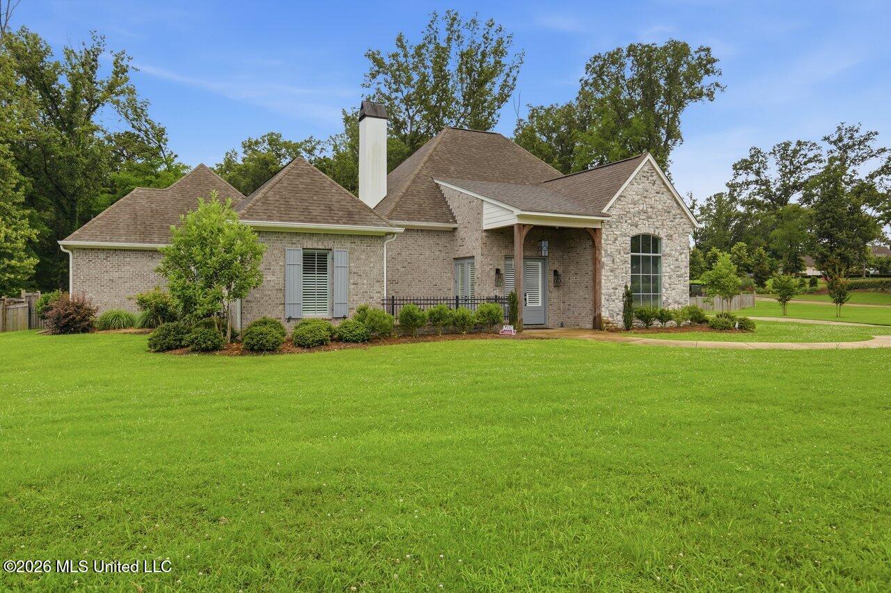 201 Ashworth Circle Property Photo 2