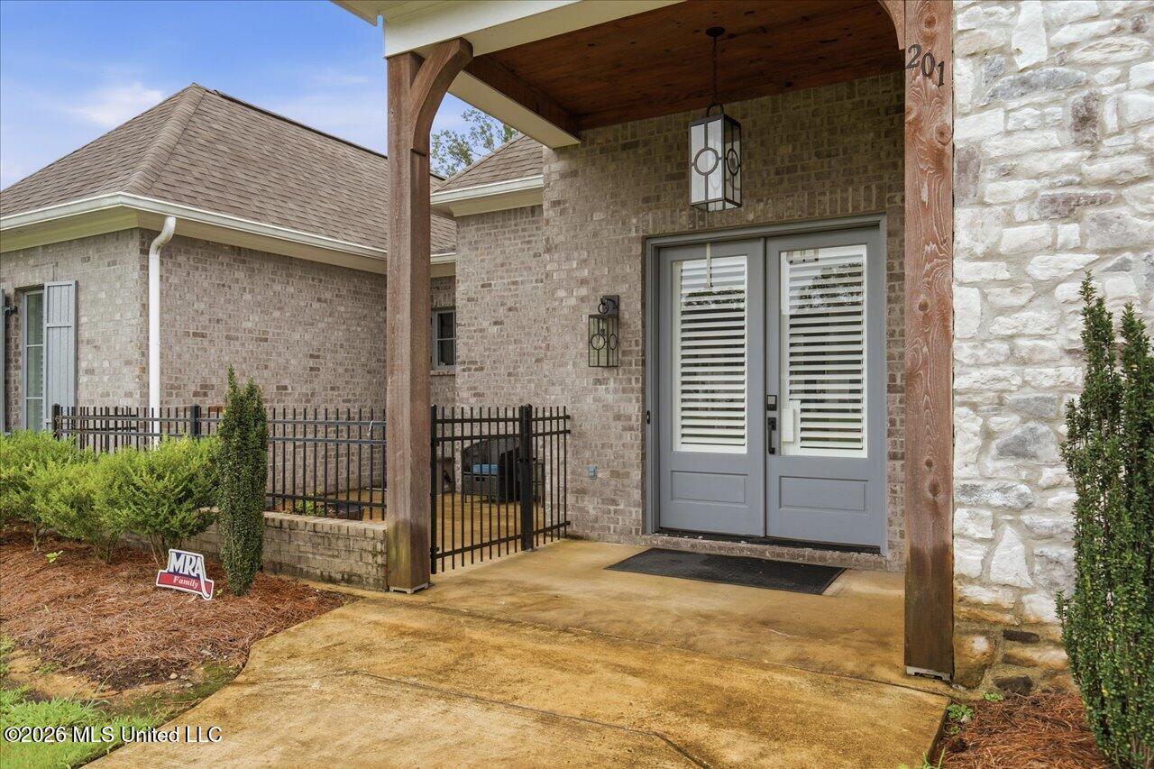 201 Ashworth Circle Property Photo 7