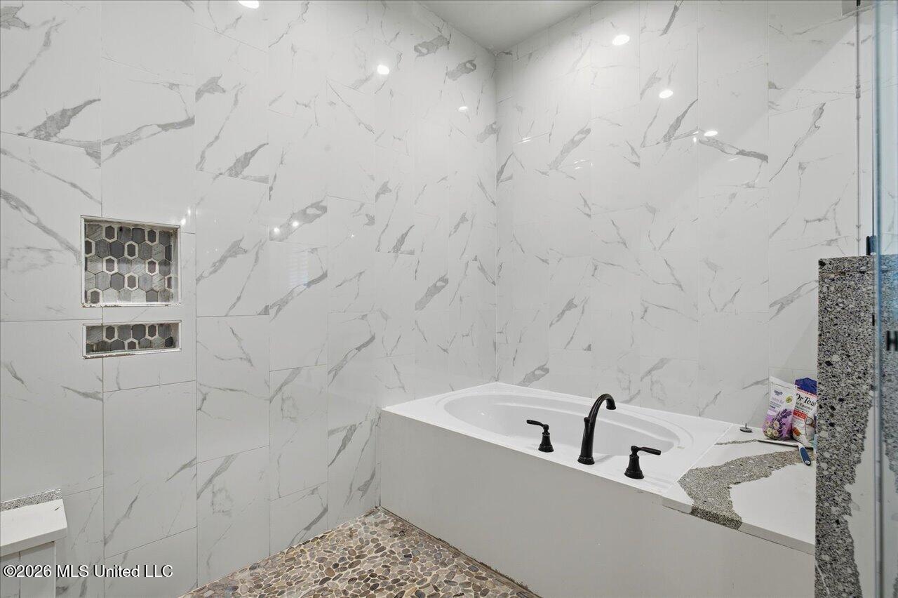201 Ashworth Circle Property Photo 45