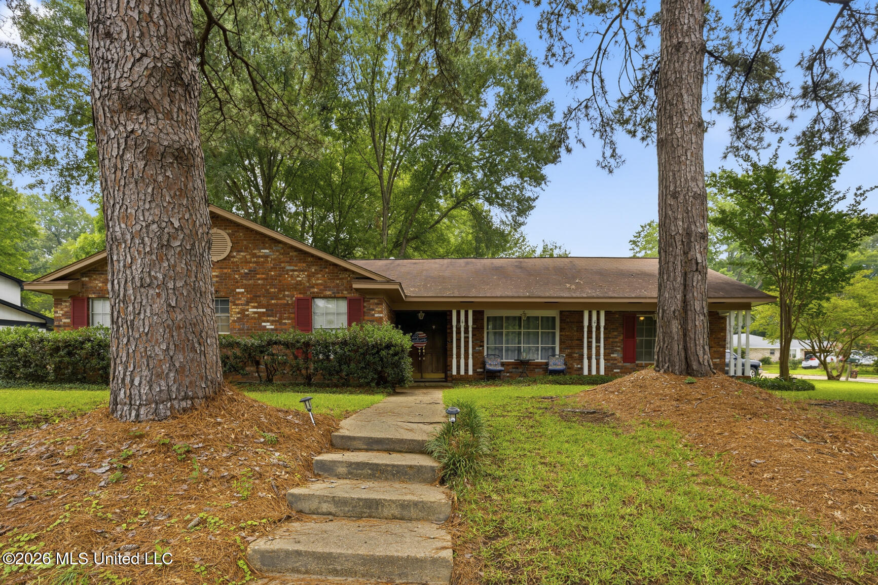 1210 Huntcliff Way Property Photo 1