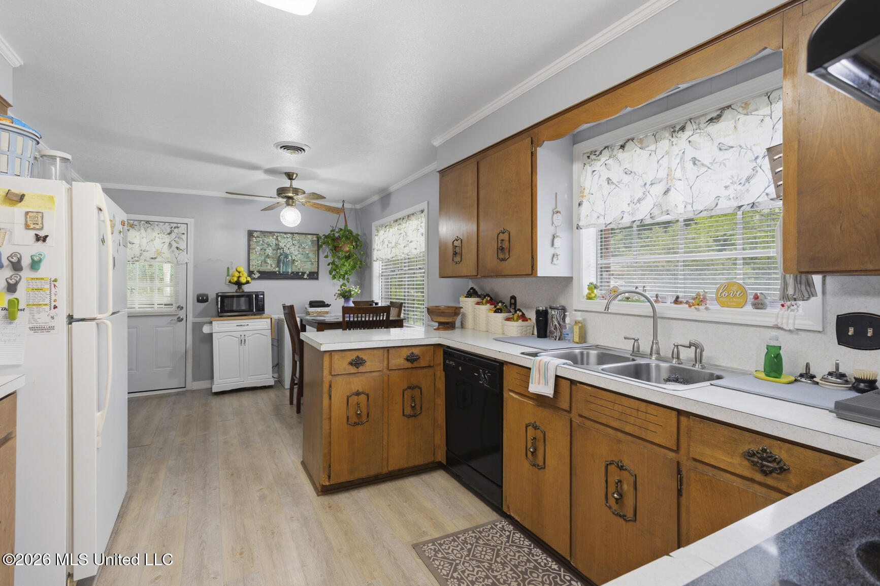 1210 Huntcliff Way Property Photo 10