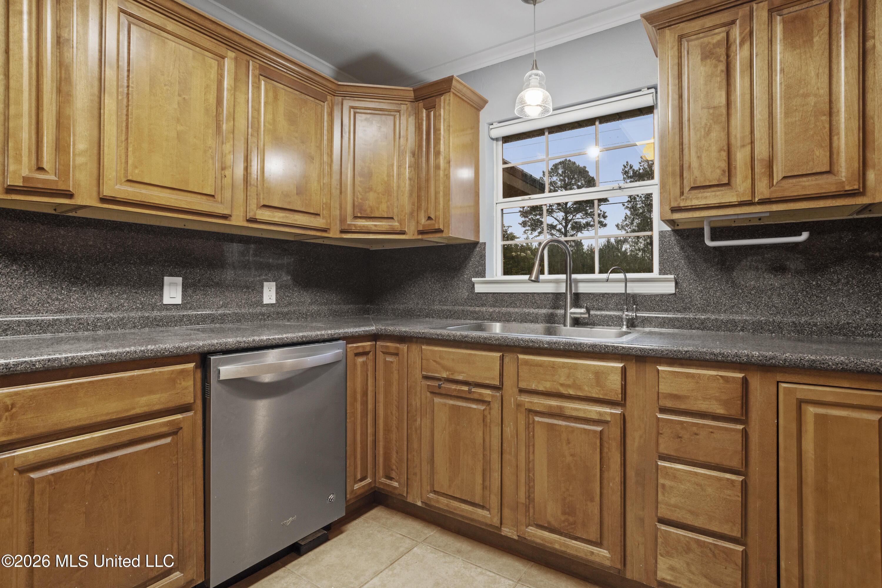 22367 Highway 603 Property Photo 9