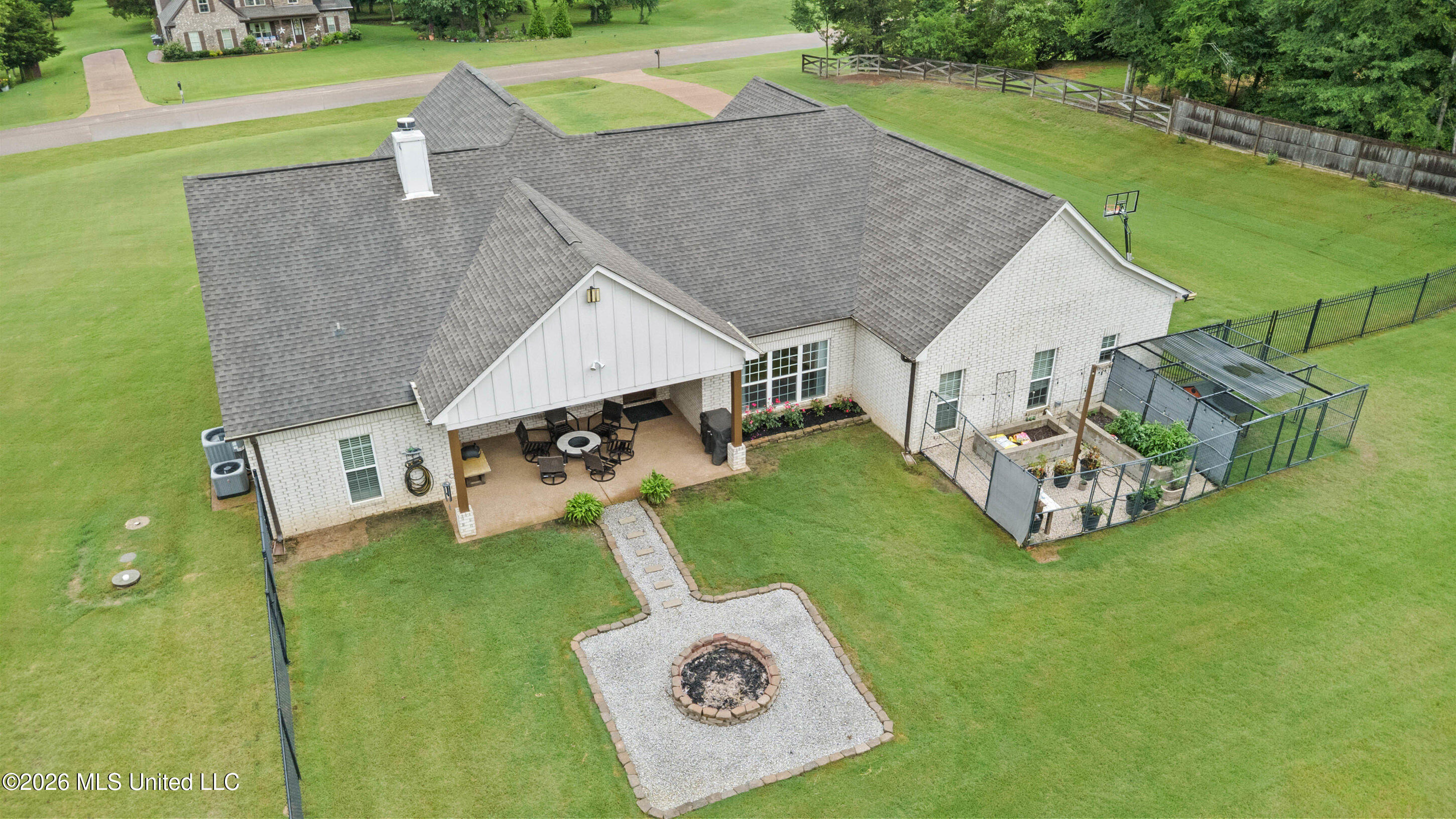 11752 Hidden Acres Drive Property Photo 6