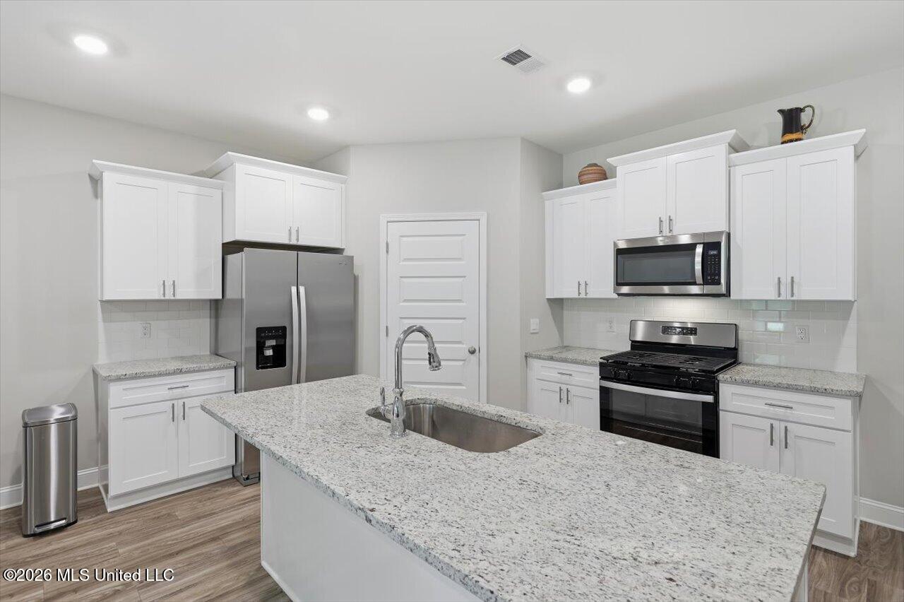 125 Shiloh Parkway Drive Property Photo 6