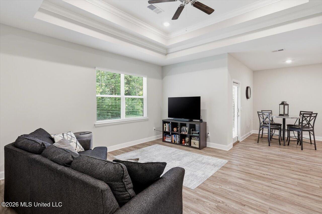 125 Shiloh Parkway Drive Property Photo 10