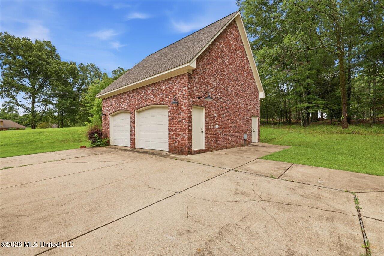 130 Bellemeade Drive Property Photo 5