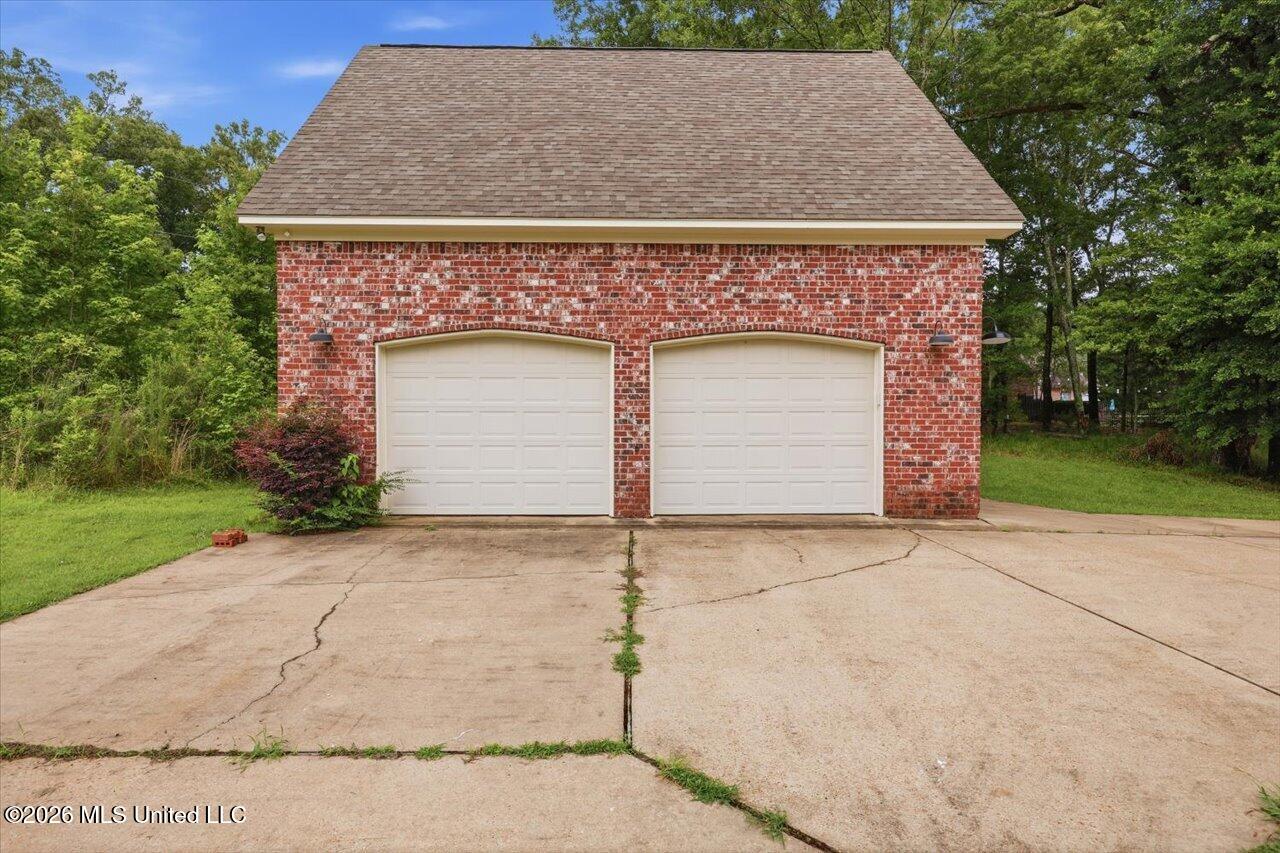 130 Bellemeade Drive Property Photo 6