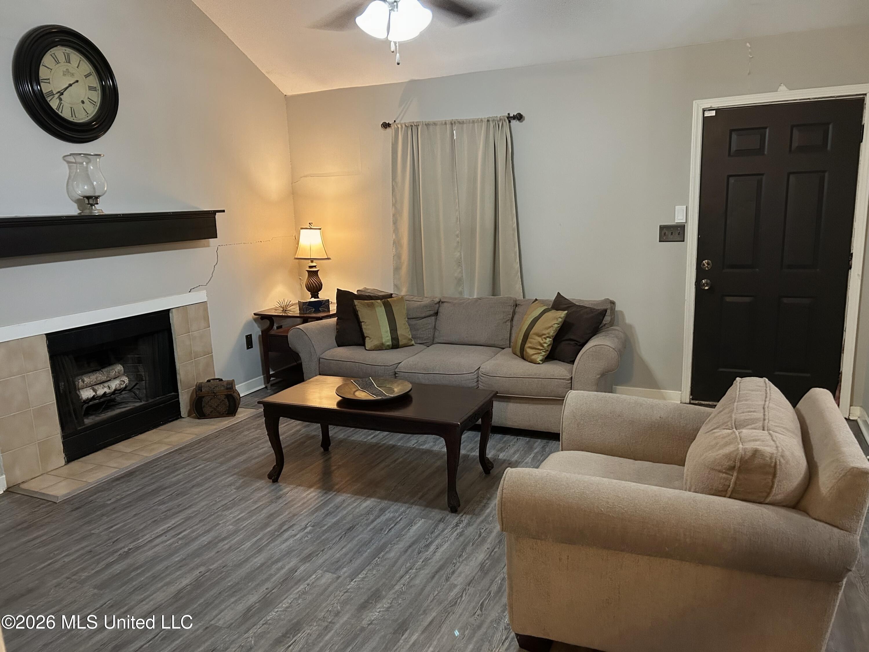 7037 Copper Cove Property Photo 2