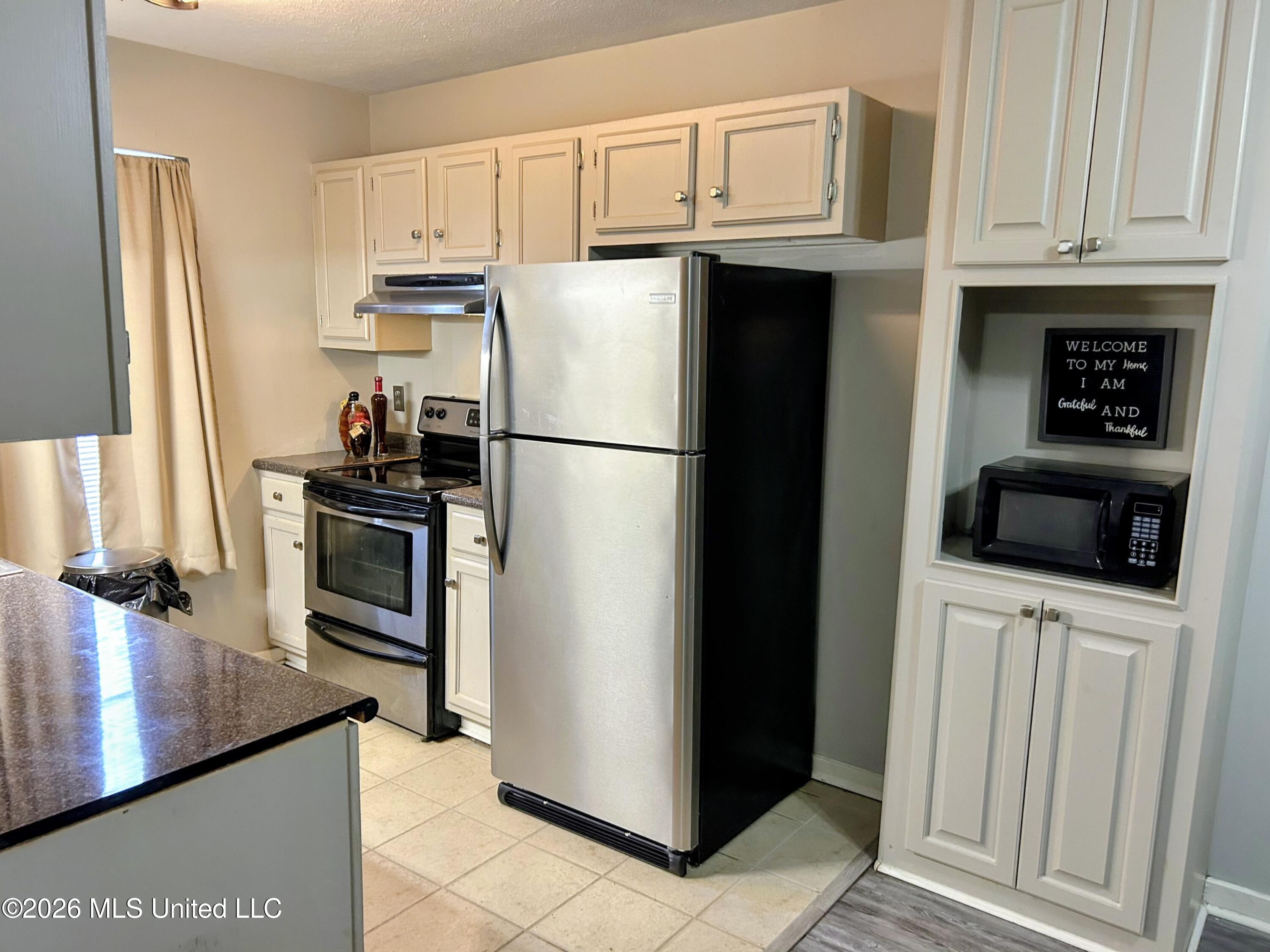 7037 Copper Cove Property Photo 8