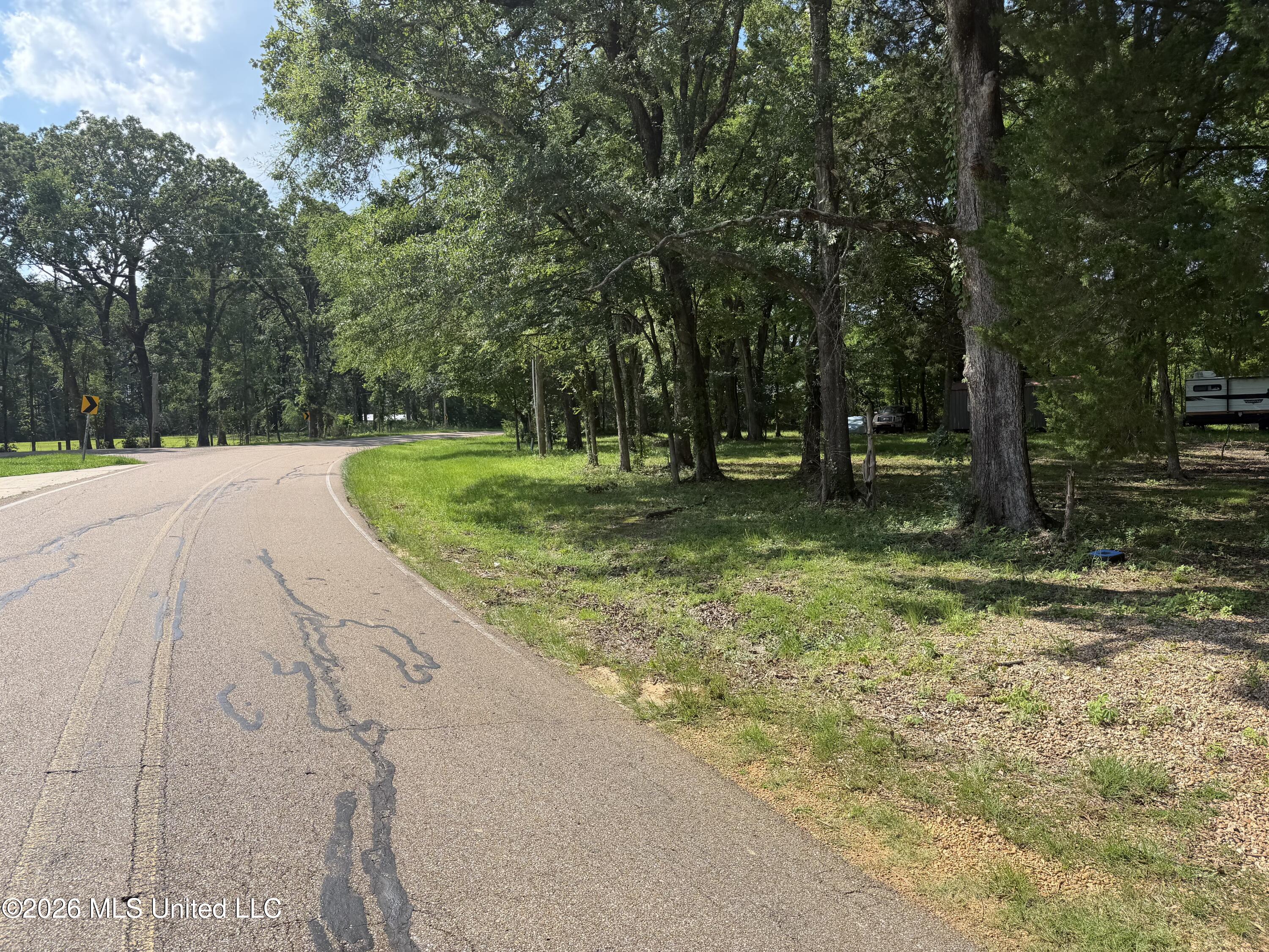 512 Ratliff Ferry Property Photo 5