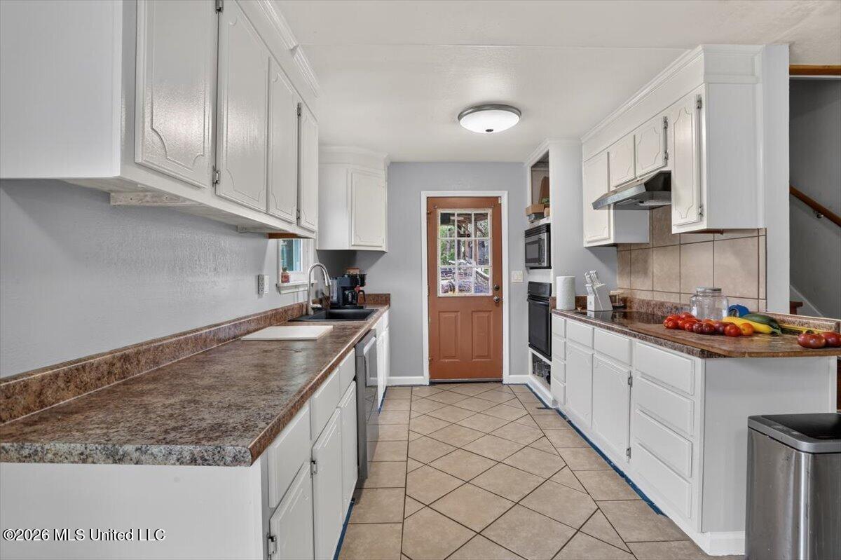 4668 Central Academy Road Property Photo 4