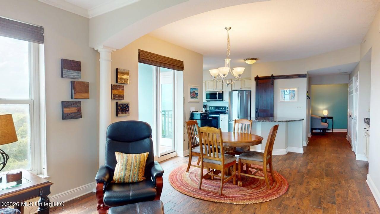 2228 Beach Drive Property Photo 4