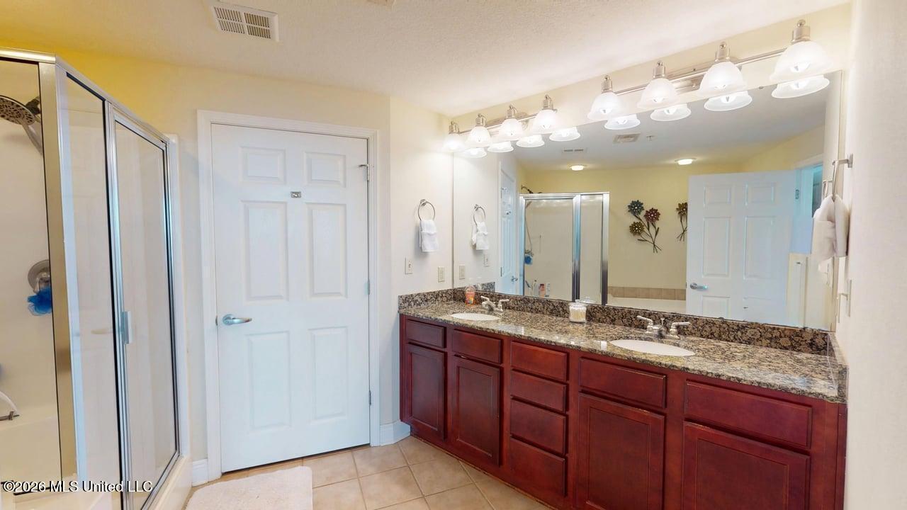 2228 Beach Drive Property Photo 15