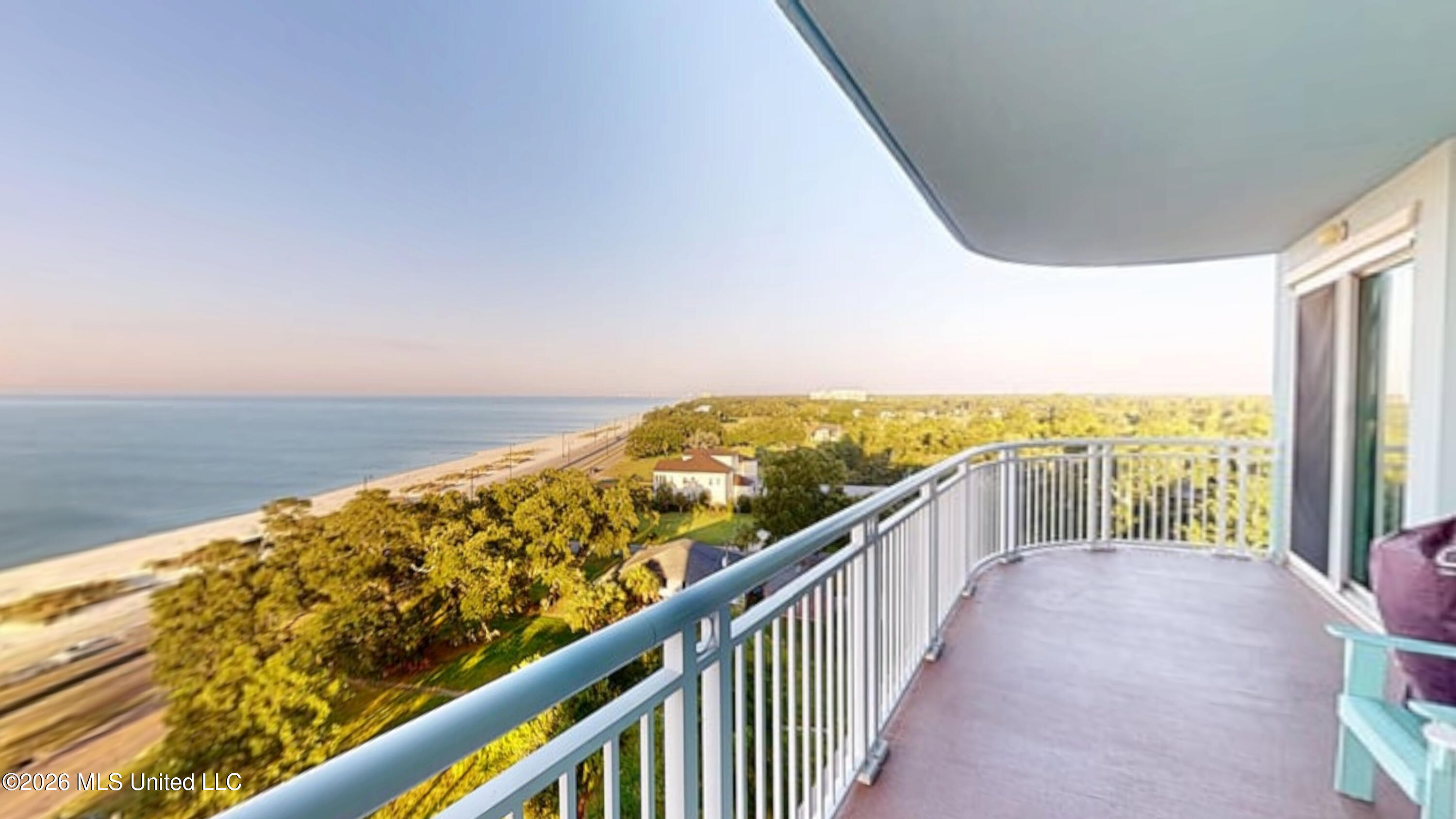 2228 Beach Drive Property Photo 26