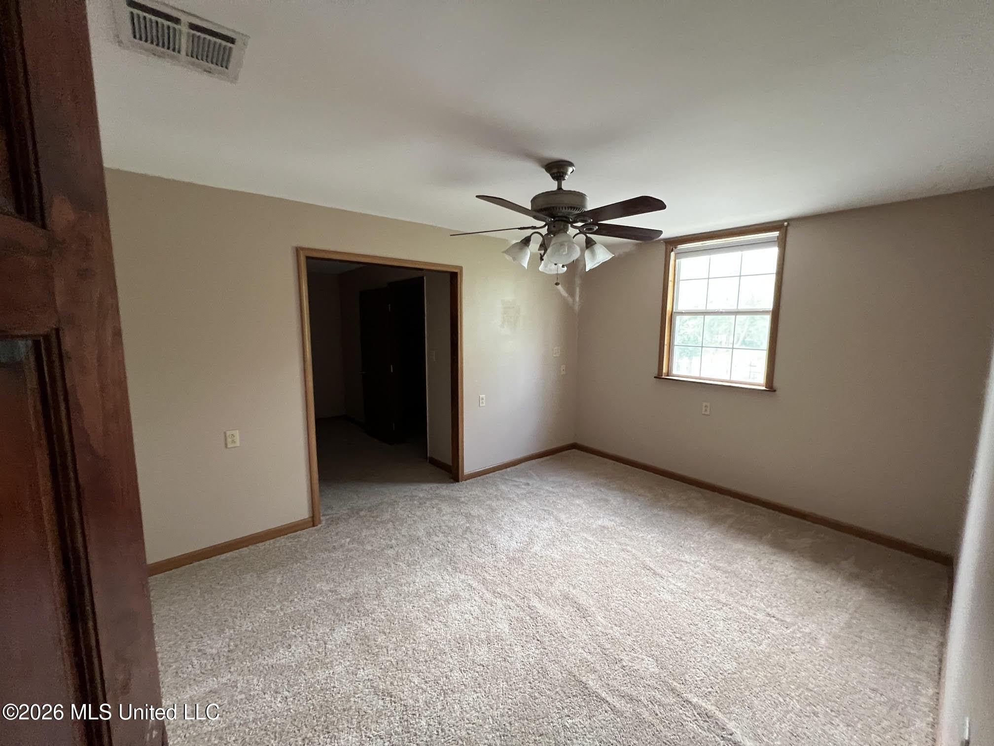 2139 Hollywood Drive Property Photo 4