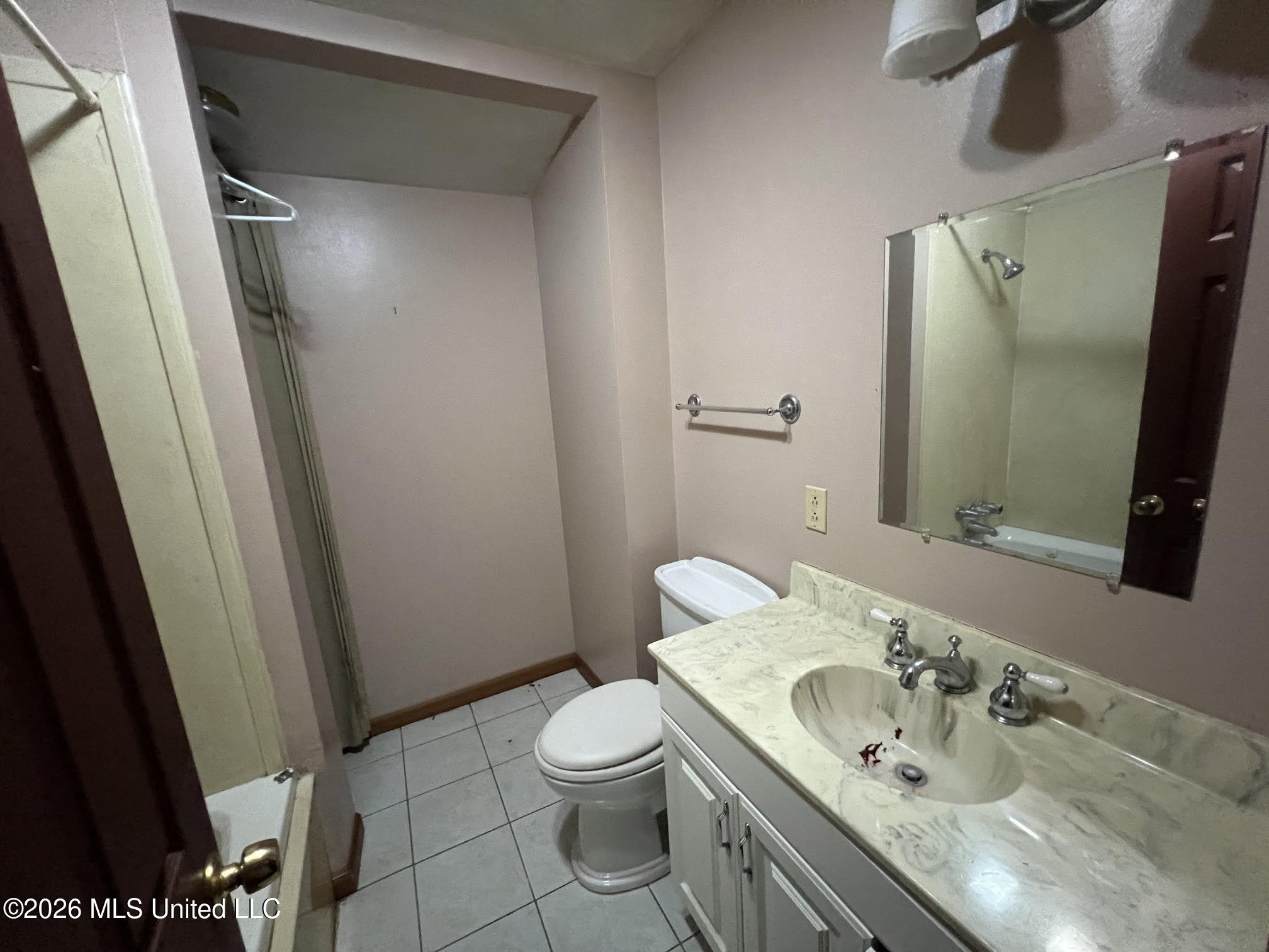 2139 Hollywood Drive Property Photo 6