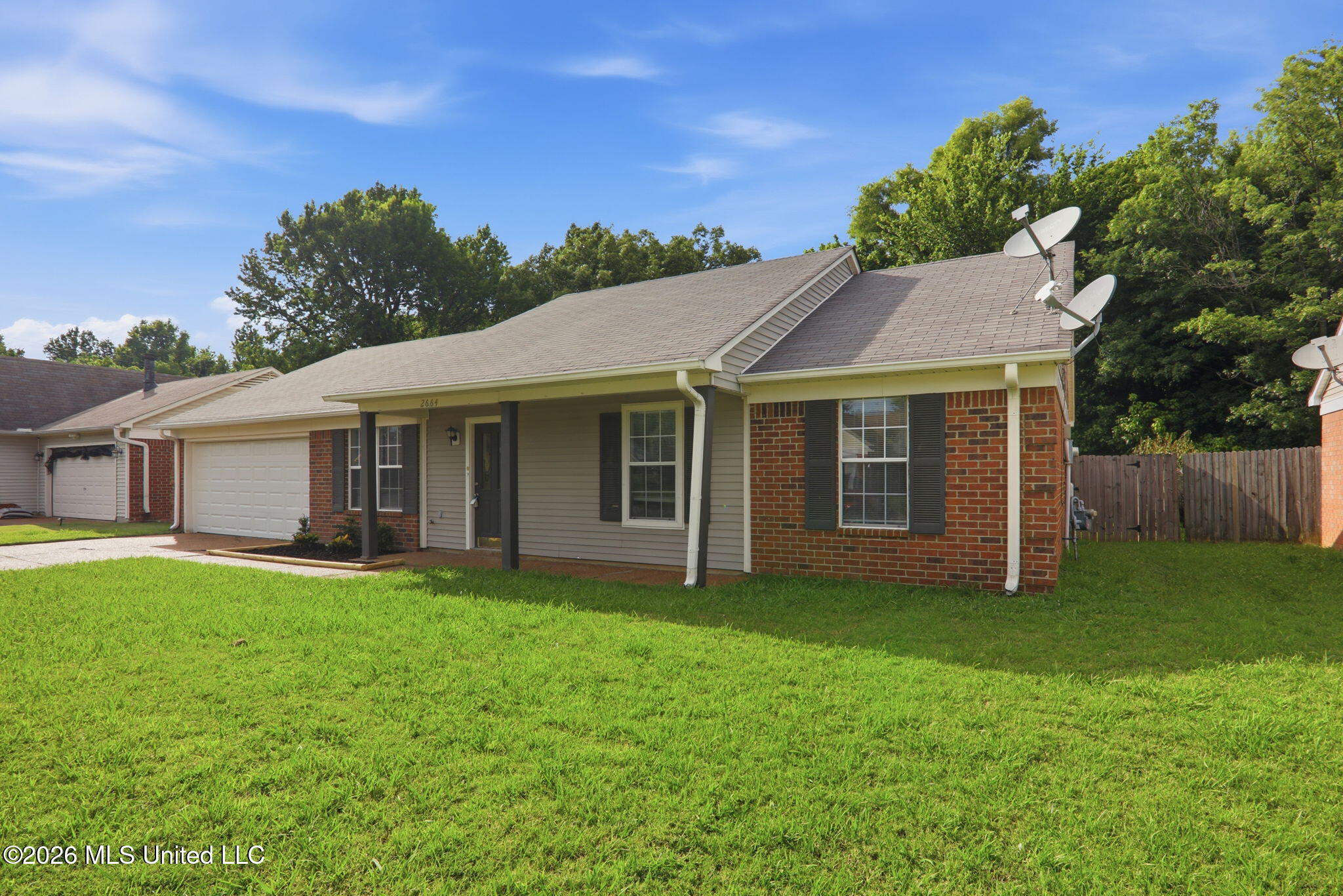 2664 Waverly Drive Property Photo 3