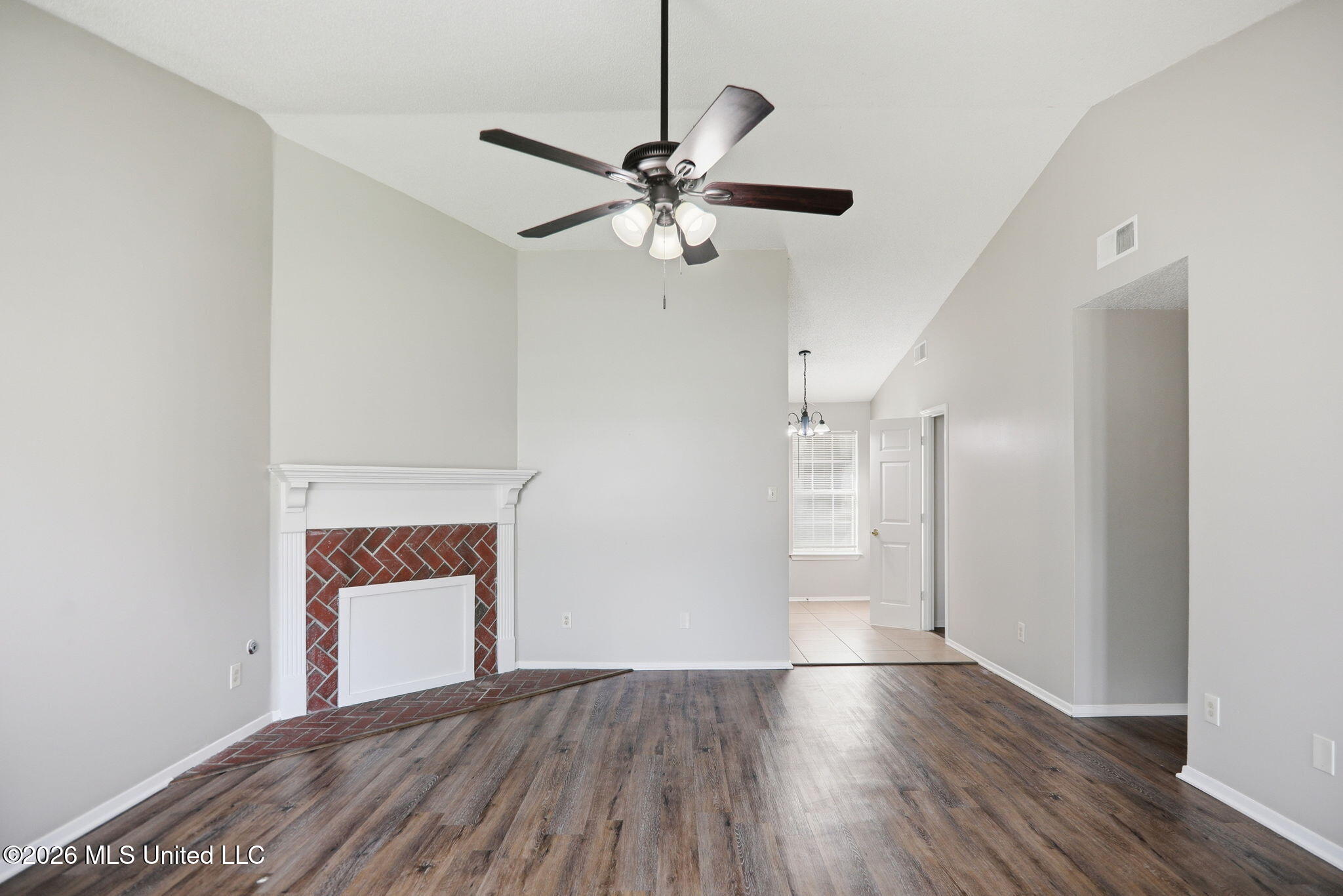 2664 Waverly Drive Property Photo 6