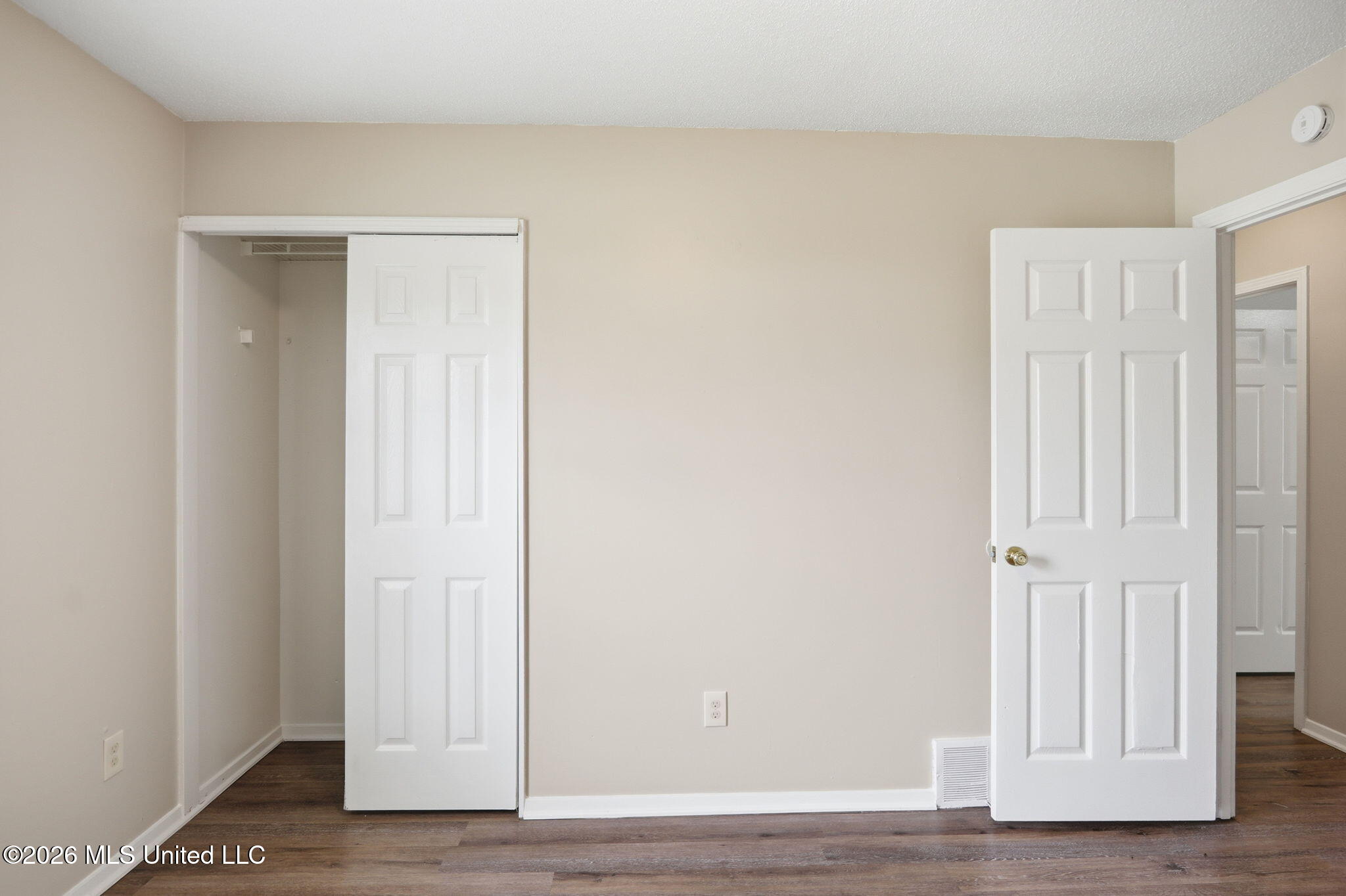 2664 Waverly Drive Property Photo 18