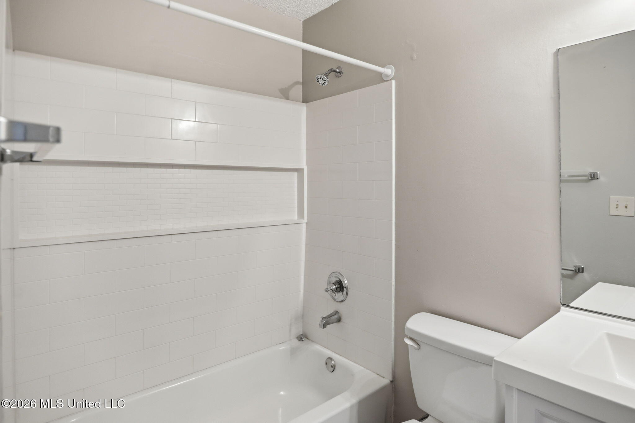 2664 Waverly Drive Property Photo 20