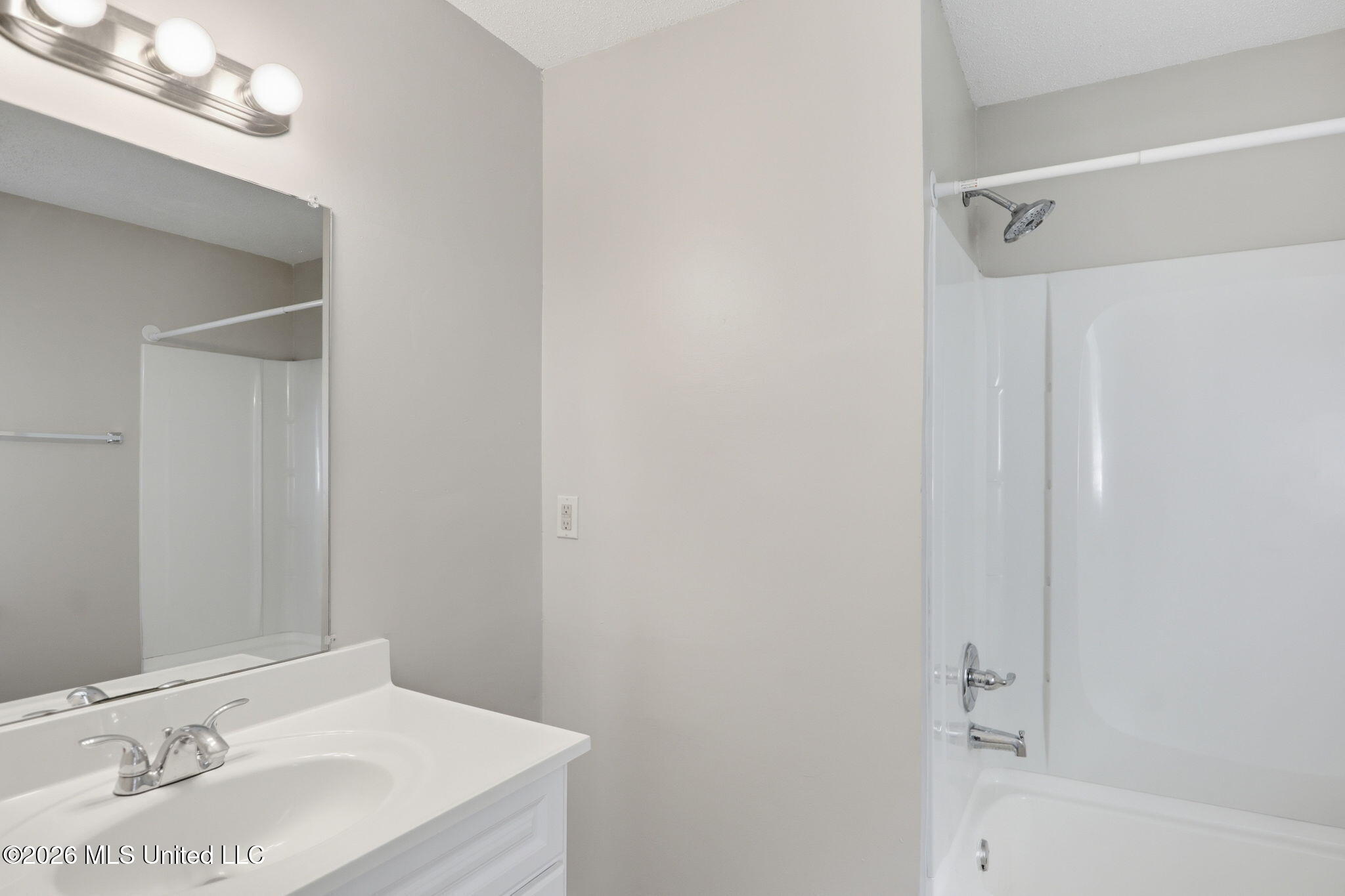 2664 Waverly Drive Property Photo 21