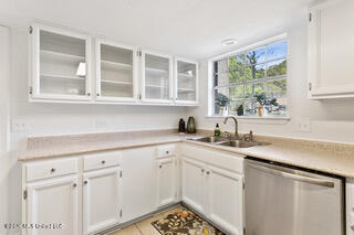 154 Pleasant Grove Drive Property Photo 14