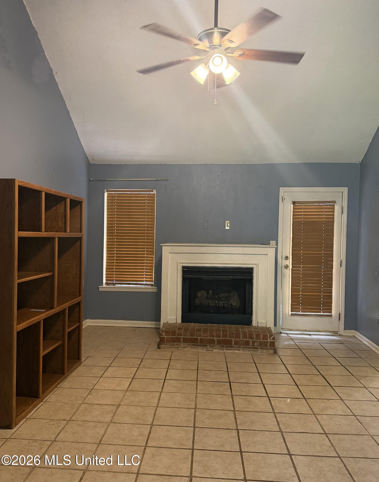 620 Senatobia Drive Property Photo 2