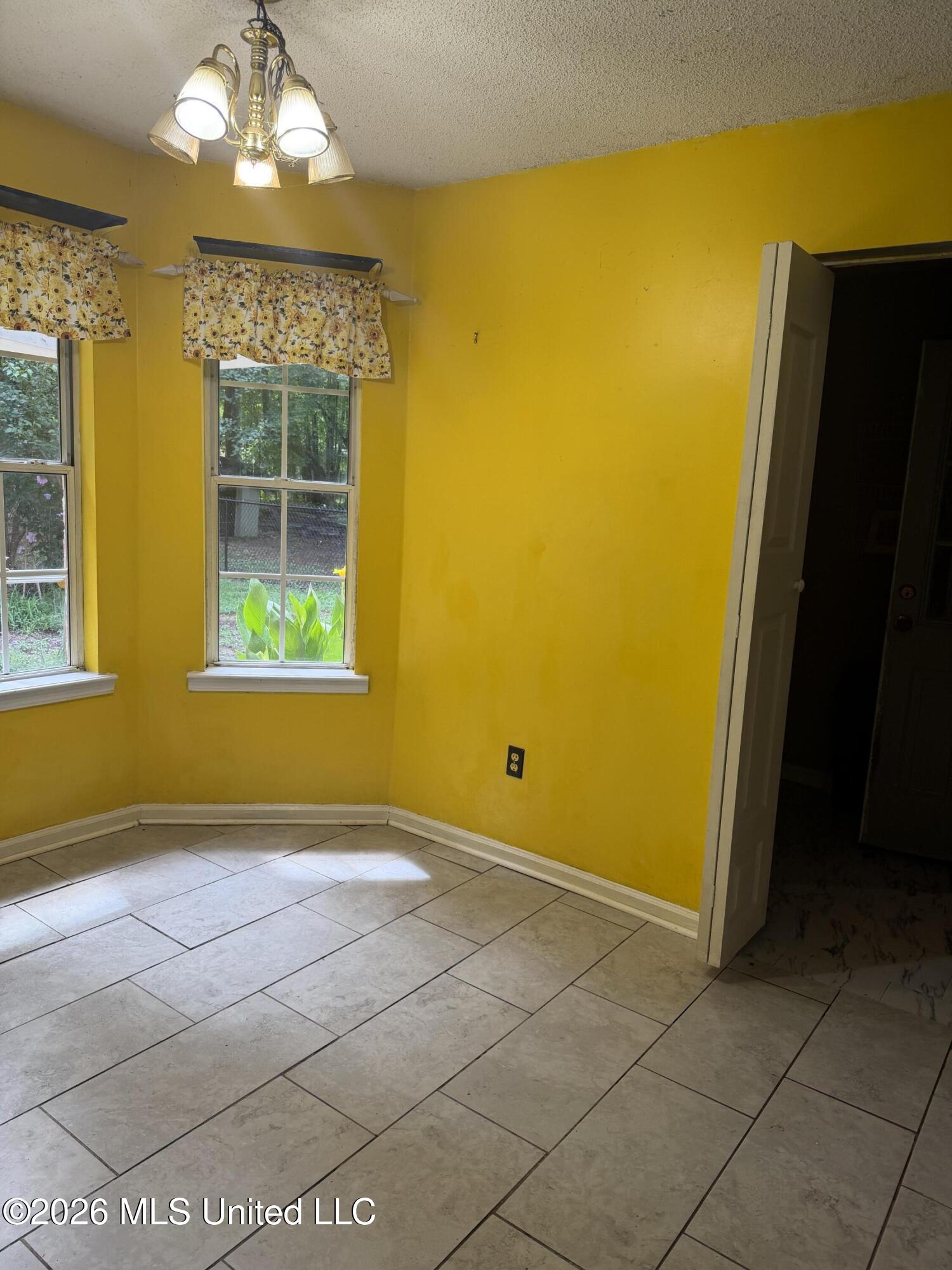 620 Senatobia Drive Property Photo 4