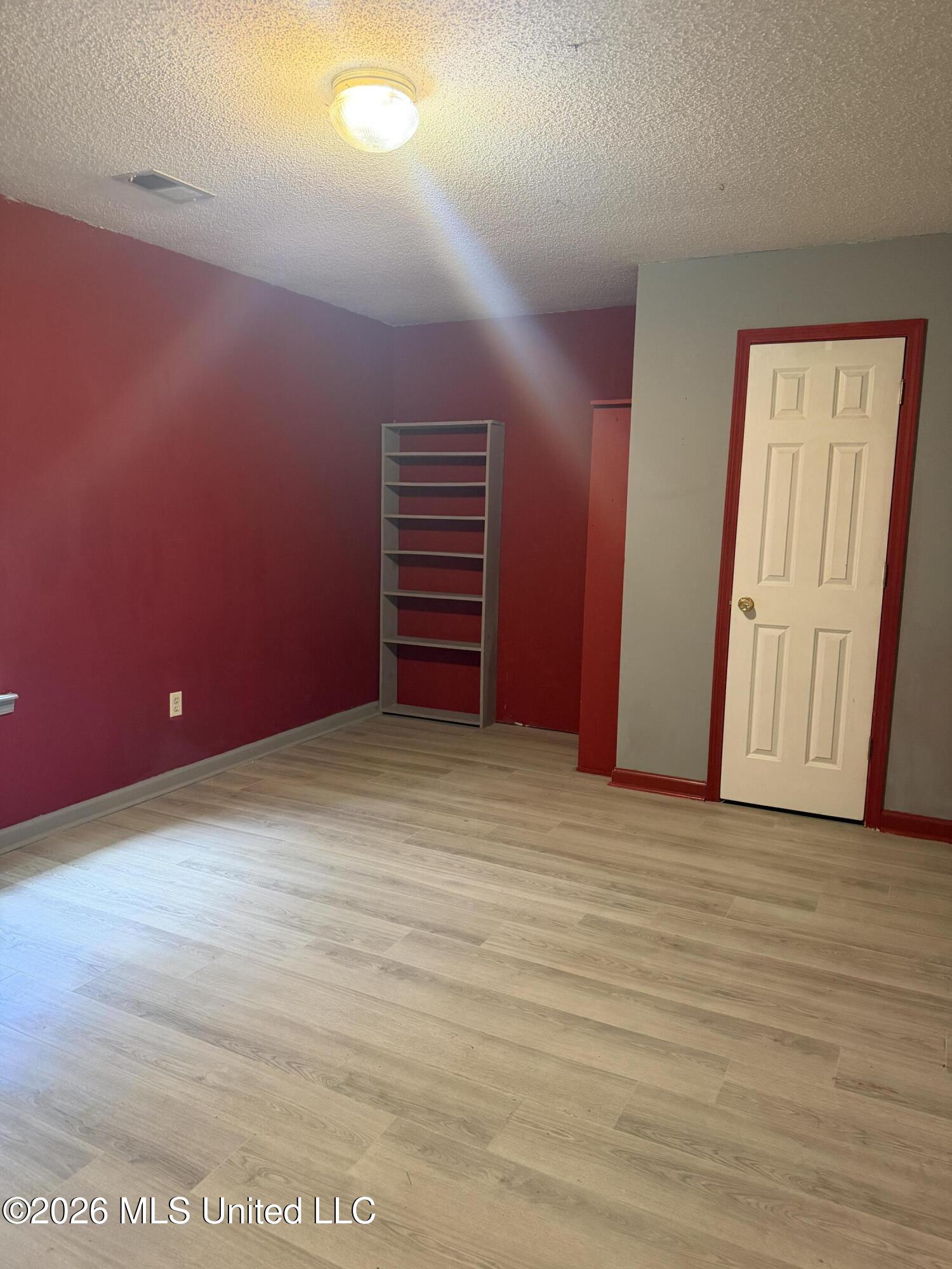620 Senatobia Drive Property Photo 8
