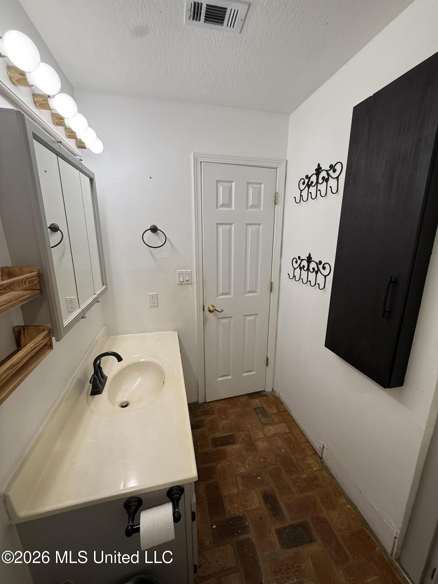 1108 Hastings Road Property Photo 24