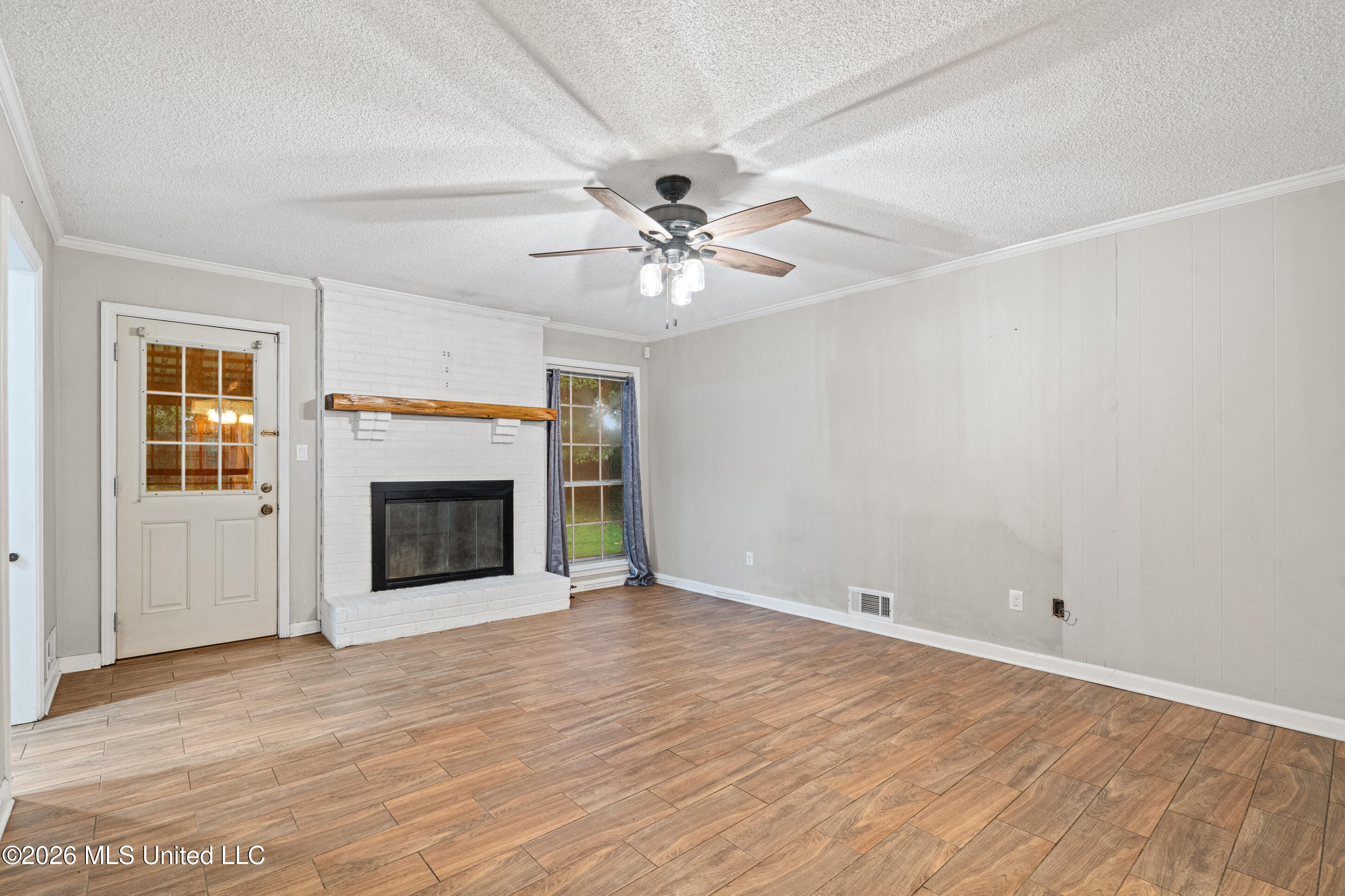 539 N Lake Shore Drive Property Photo 3