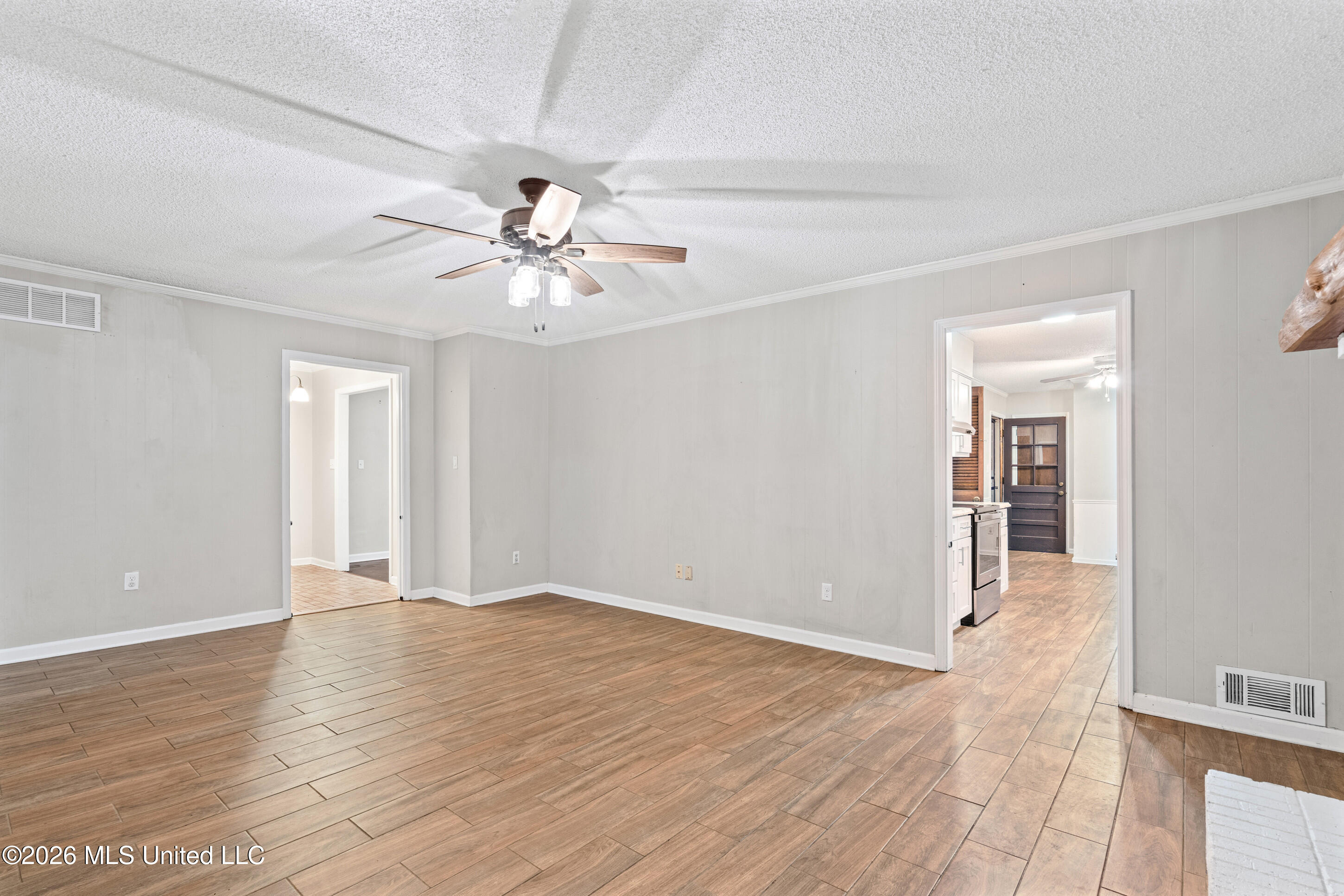 539 N Lake Shore Drive Property Photo 5