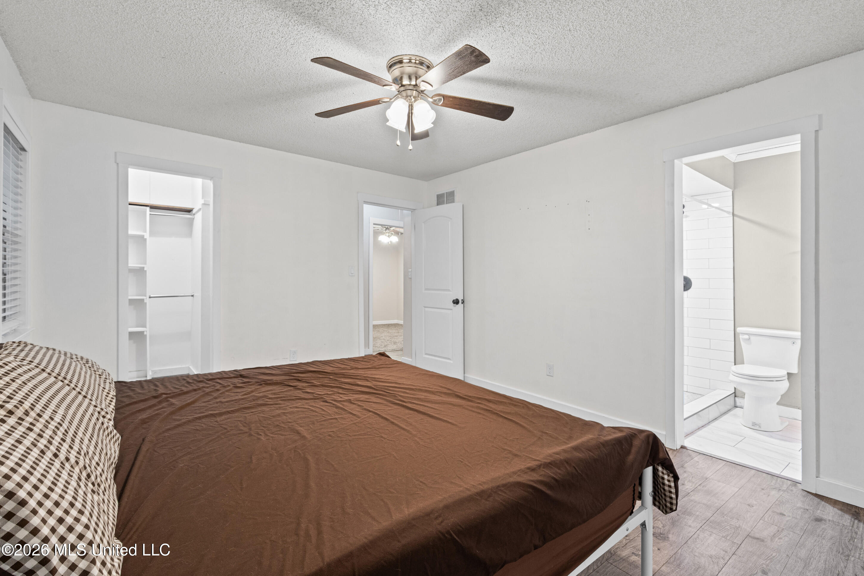 539 N Lake Shore Drive Property Photo 12