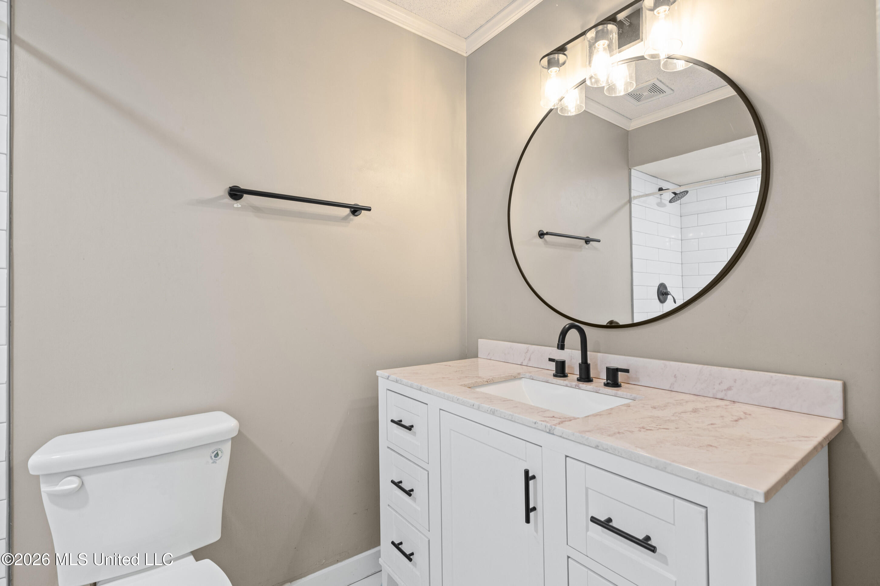 539 N Lake Shore Drive Property Photo 13