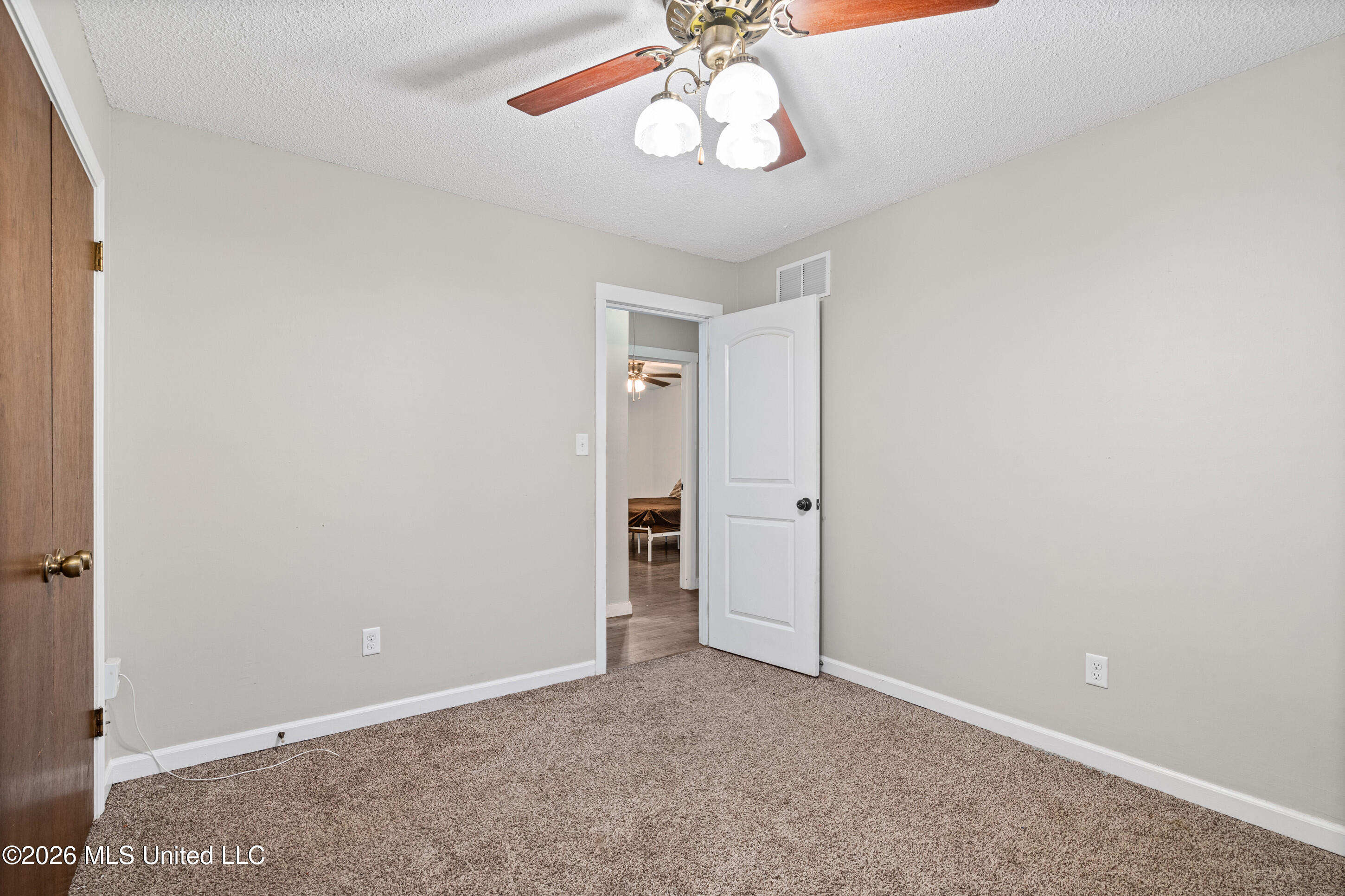 539 N Lake Shore Drive Property Photo 16