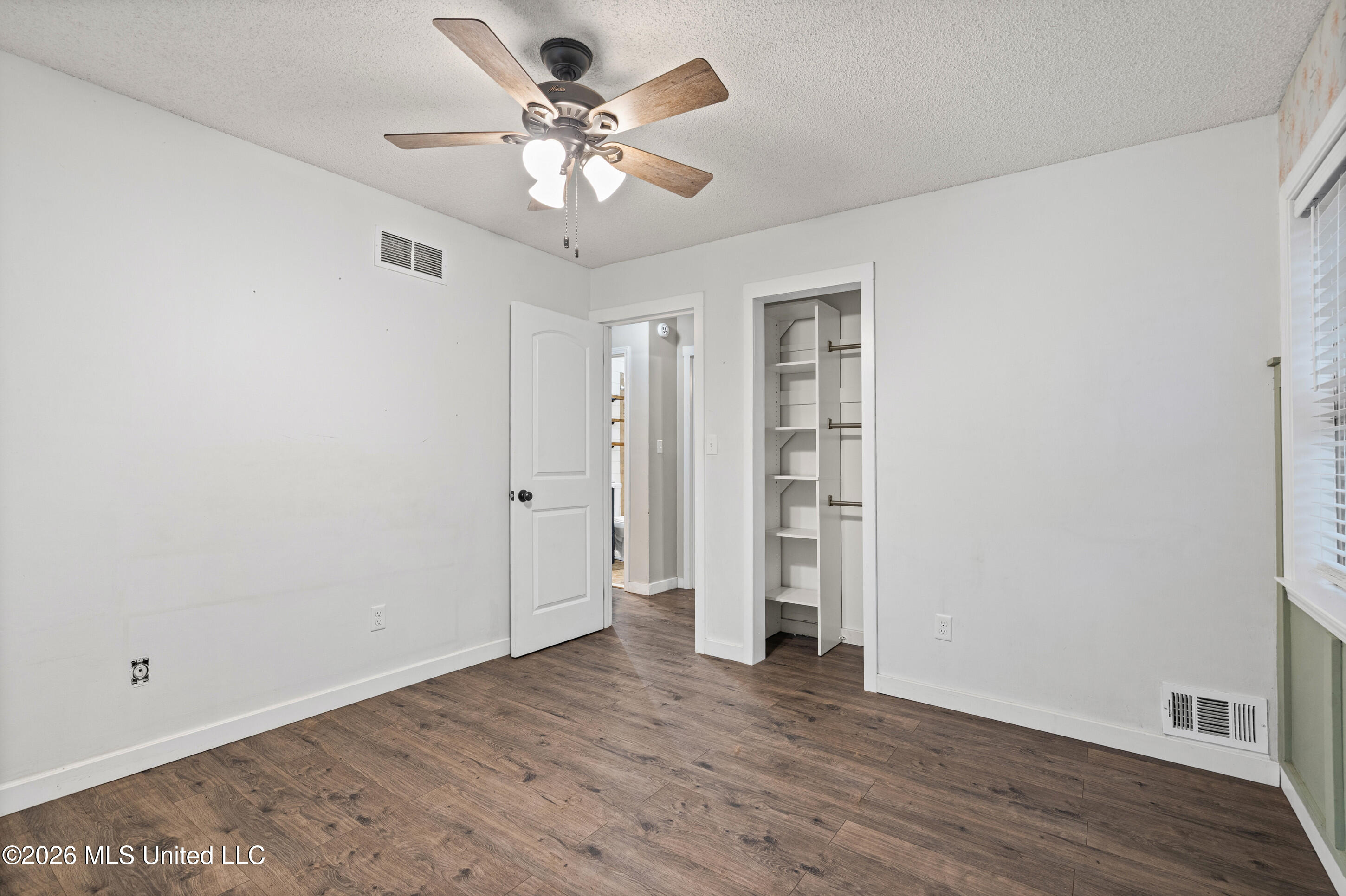 539 N Lake Shore Drive Property Photo 18