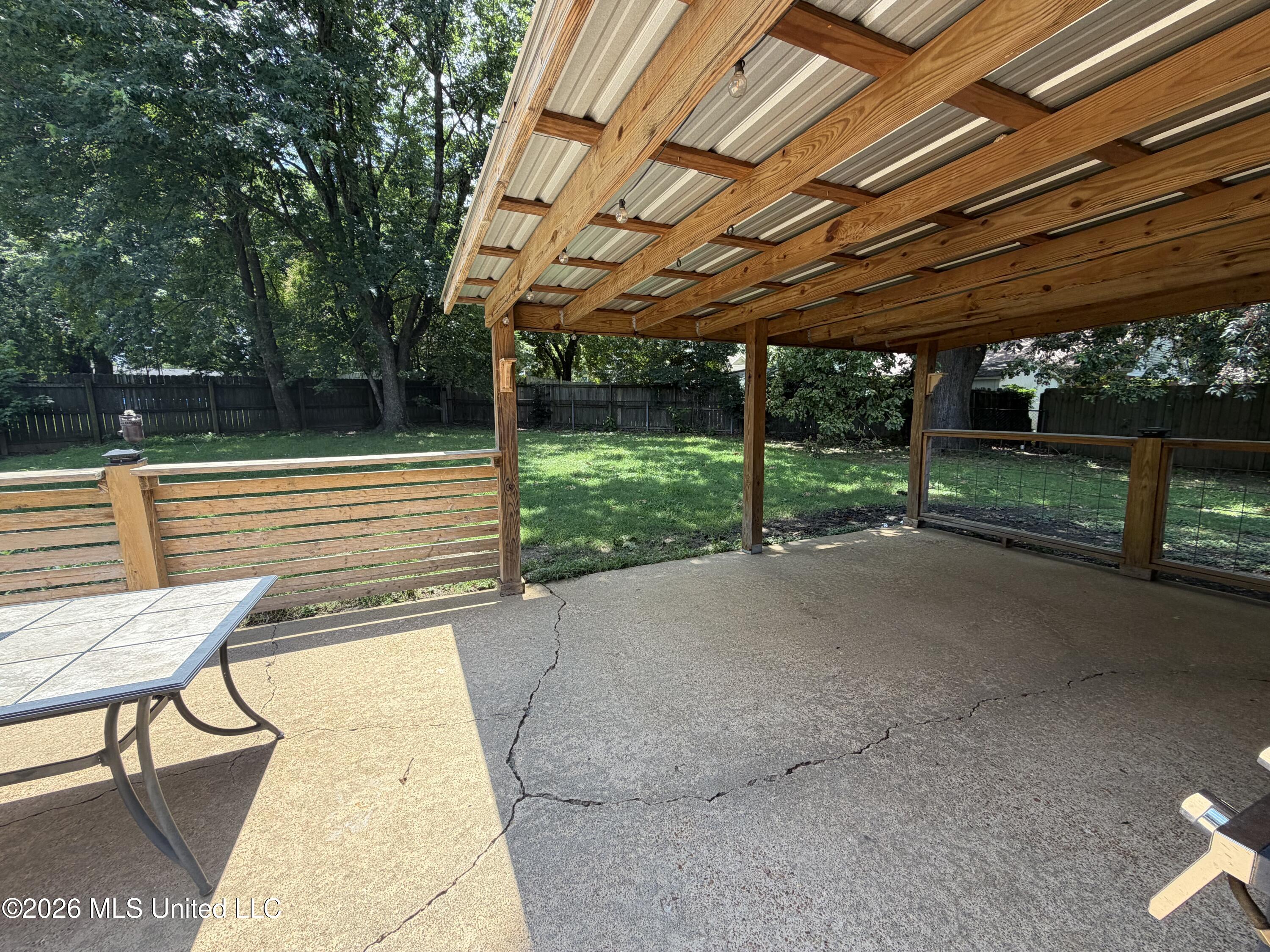 539 N Lake Shore Drive Property Photo 22