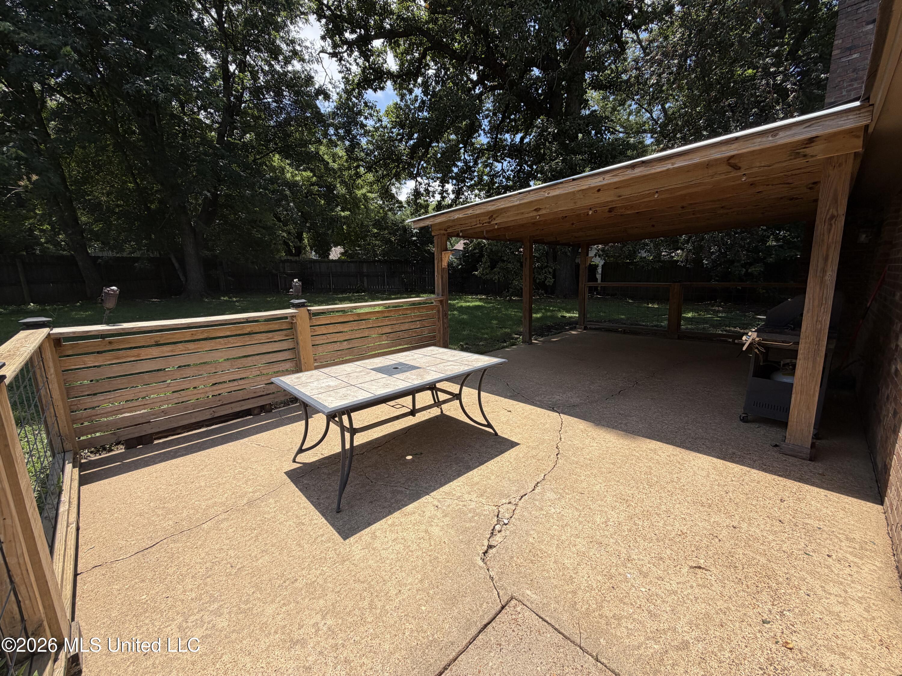 539 N Lake Shore Drive Property Photo 23