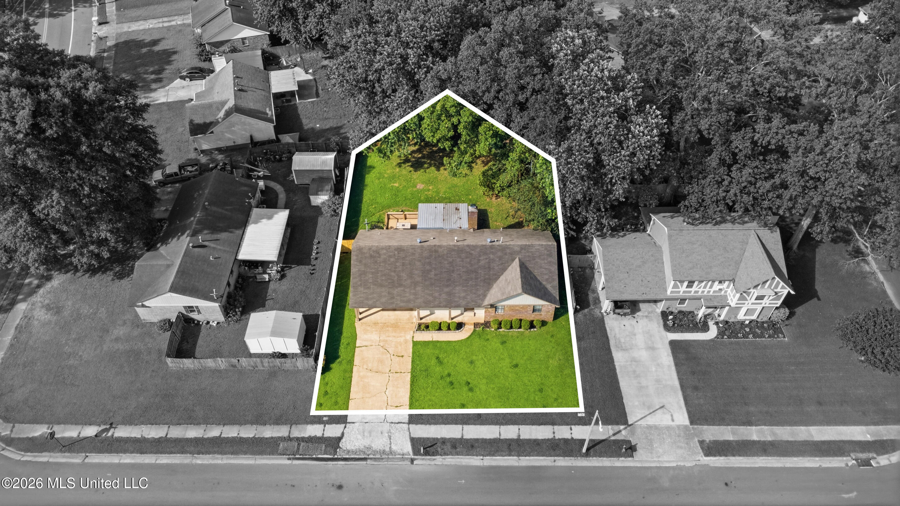 539 N Lake Shore Drive Property Photo 31