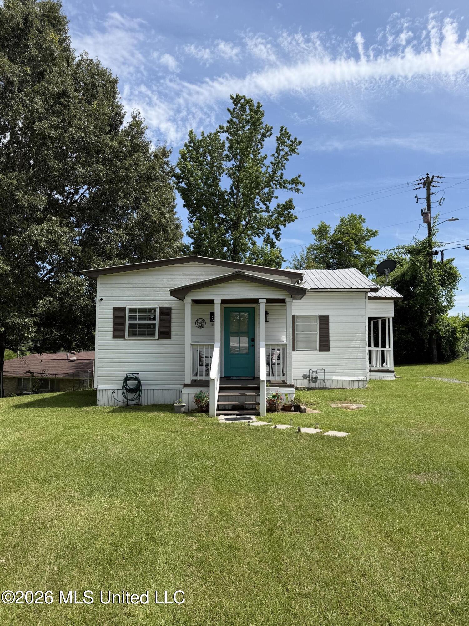 7 Davis Lane Property Photo 1