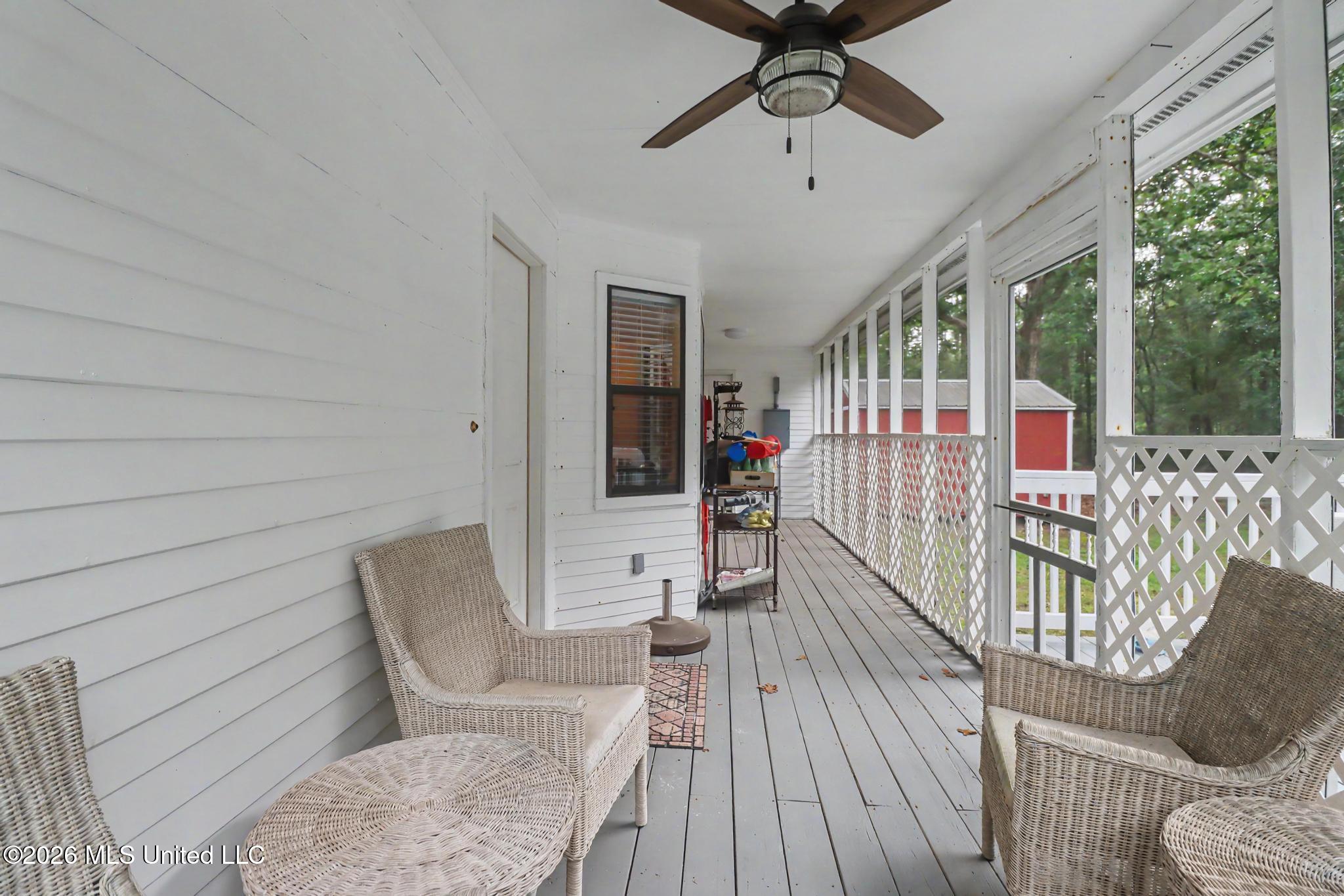 94 D And N Road Property Photo 5